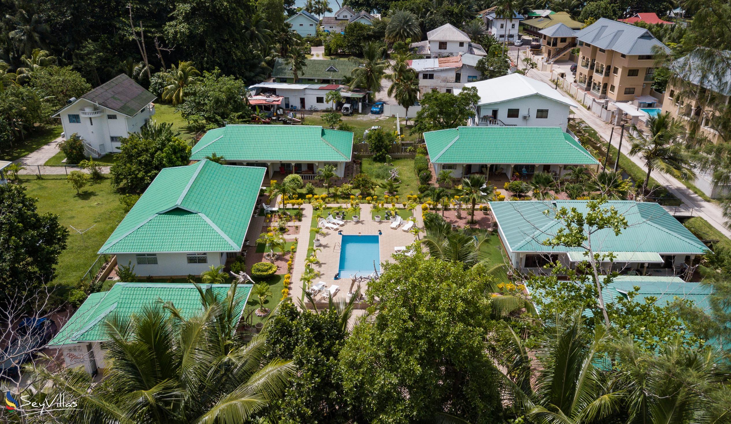 Foto 2: Belle Vacance Self Catering - Aussenbereich - Praslin (Seychellen)
