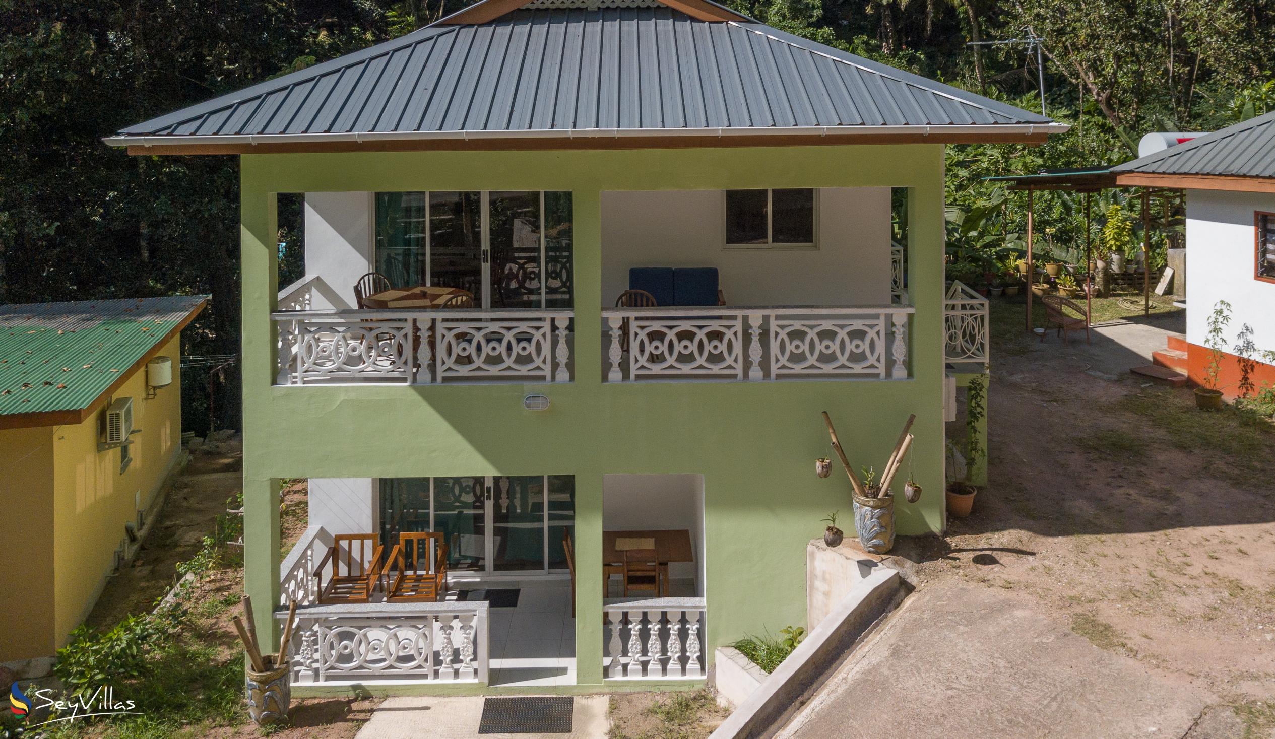 Foto 6: Fond B'Offay Lodge - Aussenbereich - Praslin (Seychellen)