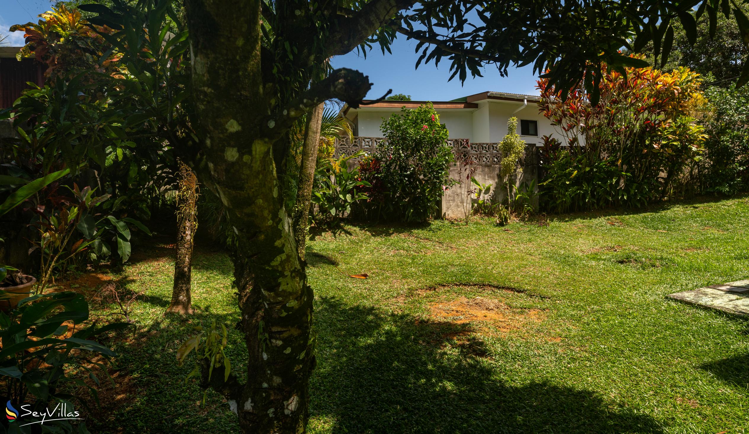 Foto 10: Chrisent Residence - Aussenbereich - Mahé (Seychellen)