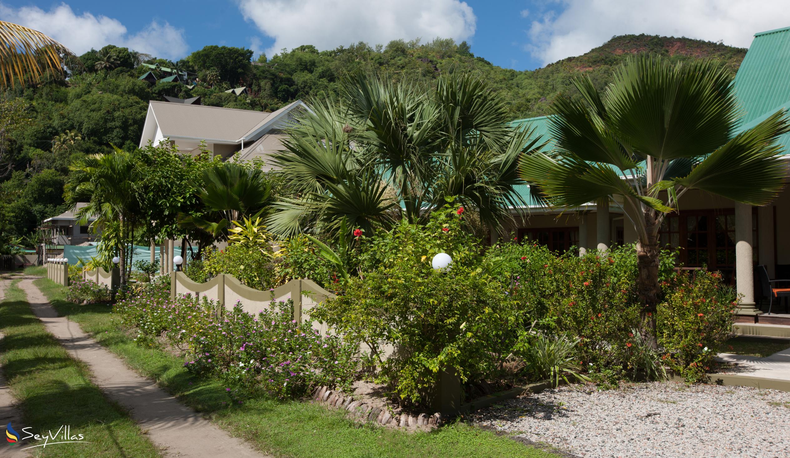 Photo 47: Cote D'Or Chalets - Outdoor area - Praslin (Seychelles)