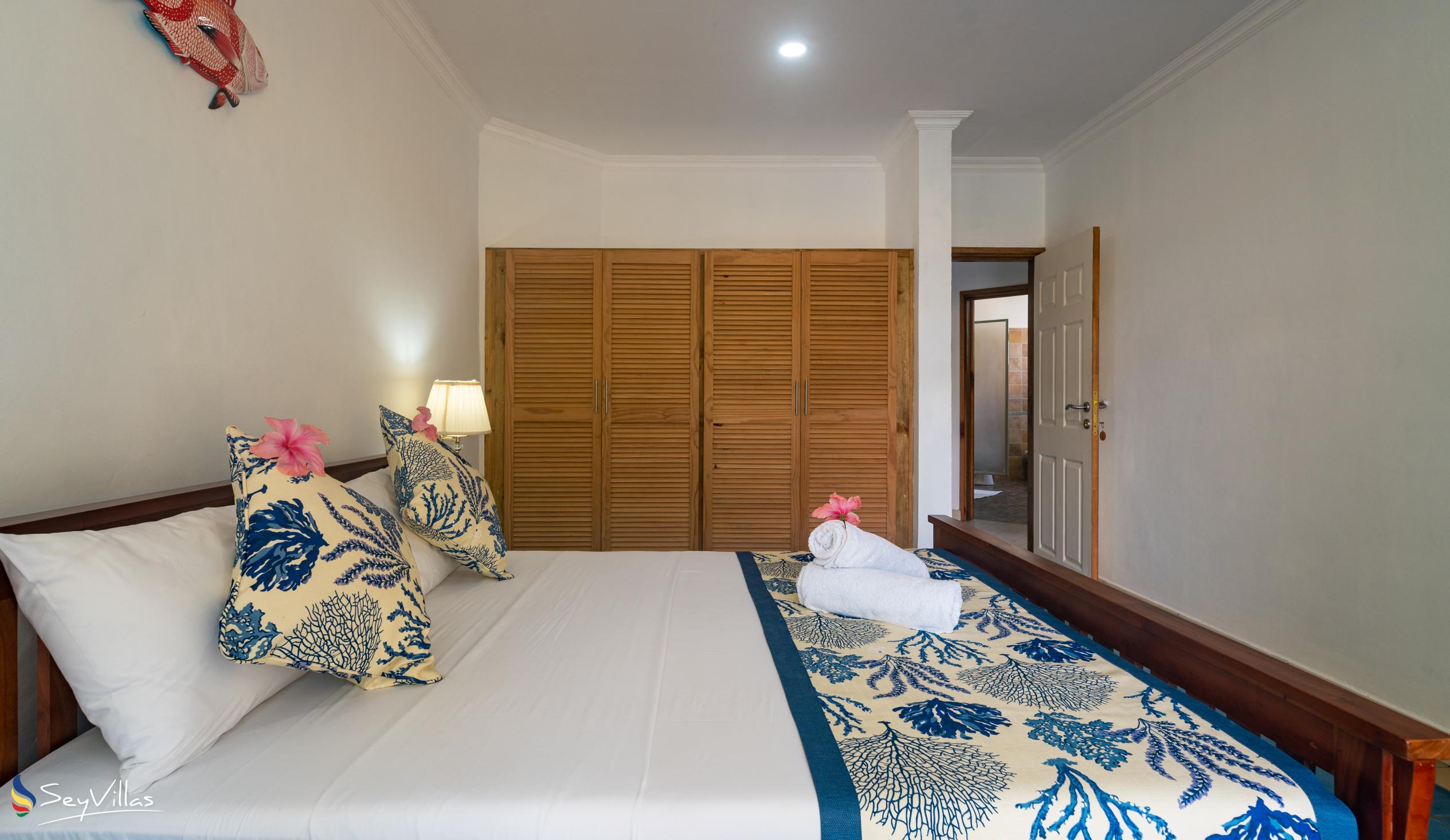 Foto 96: 340 Degrees Mountain View Apartments - Standard-Doppelzimmer mit Gartenblick - Mahé (Seychellen)