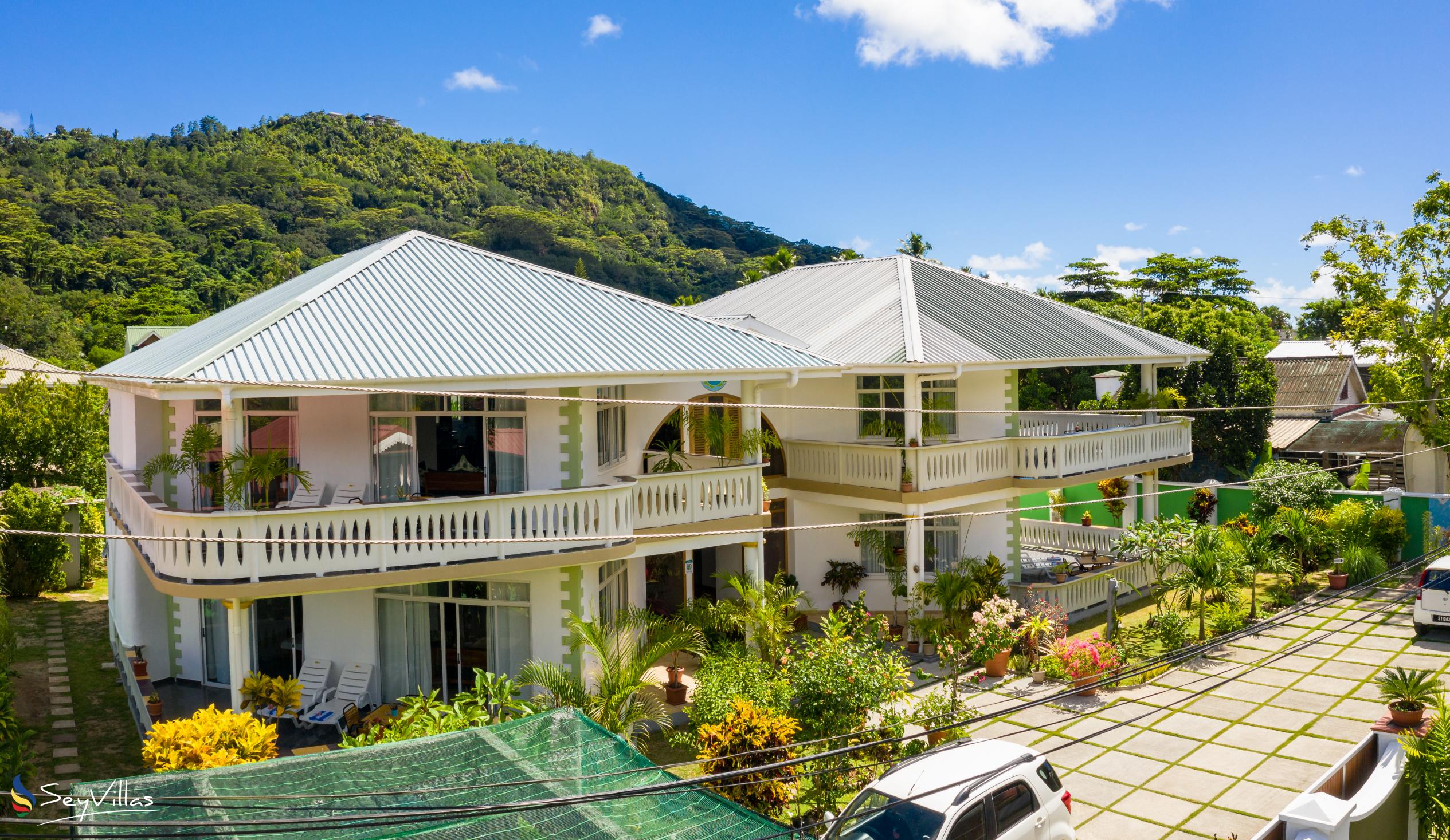Foto 4: 340 Degrees Mountain View Apartments - Aussenbereich - Mahé (Seychellen)