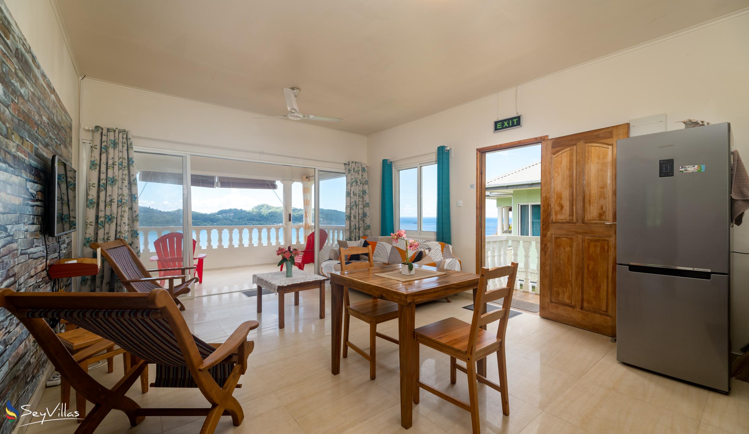 Foto 61: Top View Retreat - Standard-Appartement mit Blick auf die Bucht - Mahé (Seychellen)