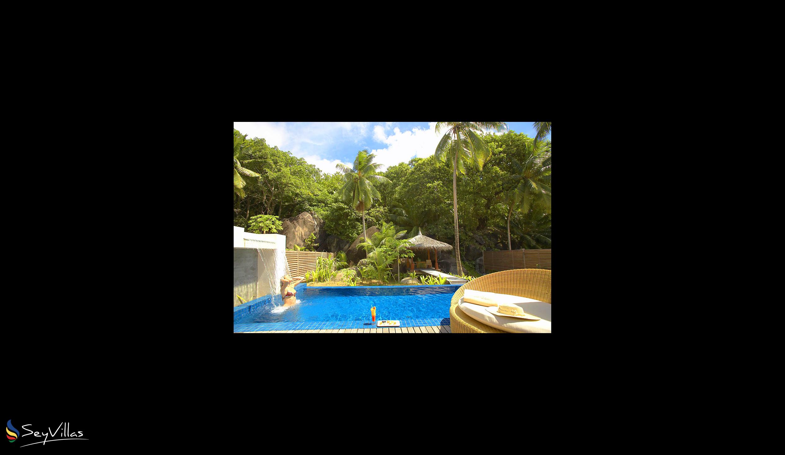 Foto 9: Hilton Seychelles Labriz Resort & Spa - Aussenbereich - Silhouette Island (Seychellen)