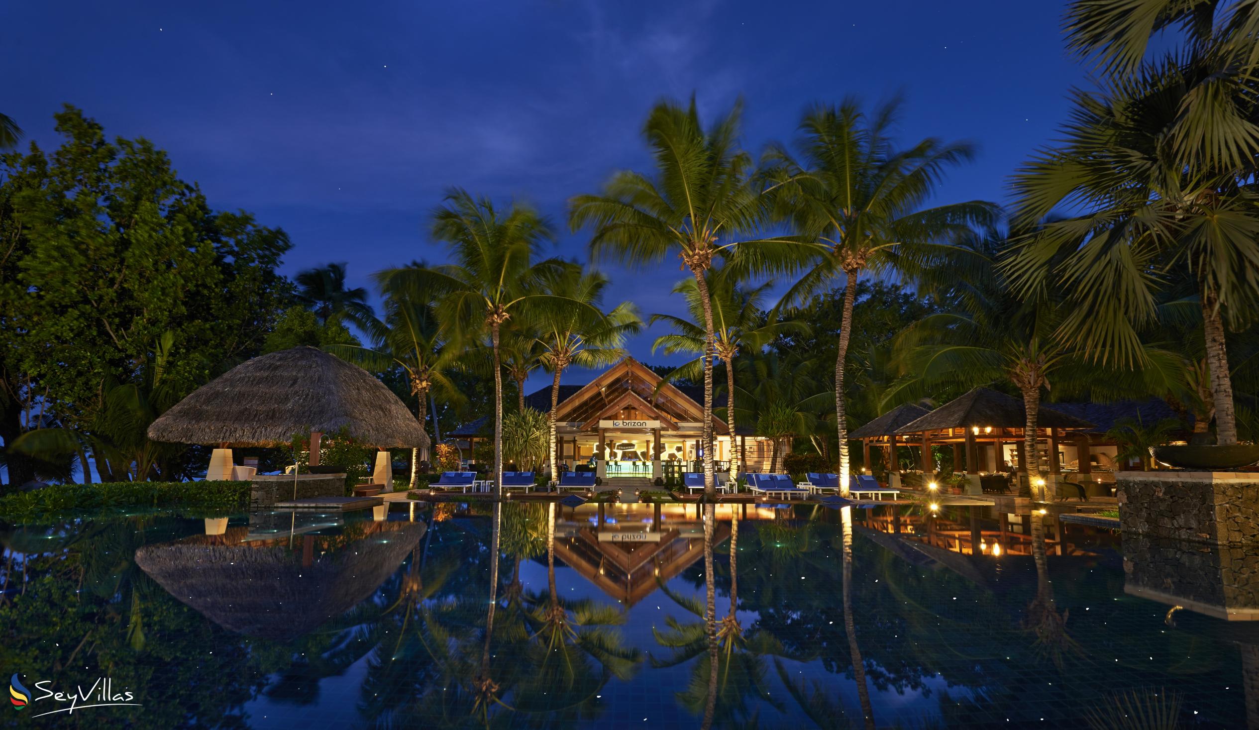 Foto 4: Hilton Seychelles Labriz Resort & Spa - Aussenbereich - Silhouette Island (Seychellen)