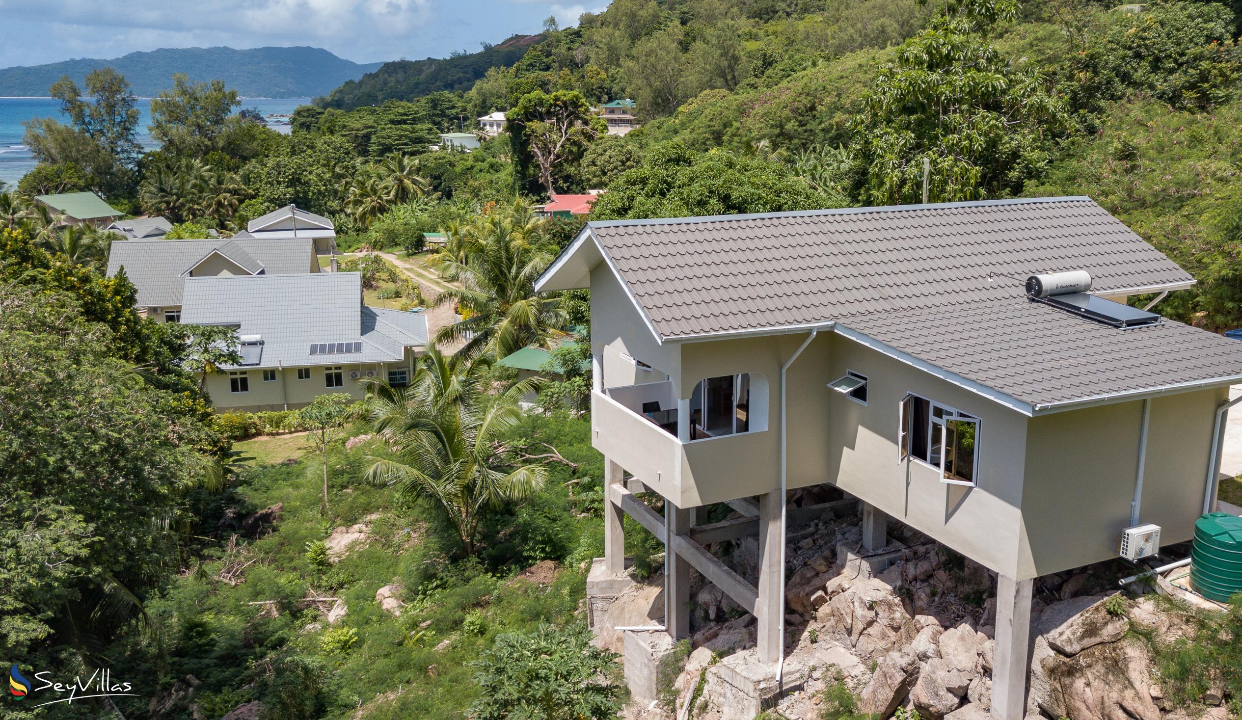 Foto 2: CAM Getaway Villa - Aussenbereich - Praslin (Seychellen)