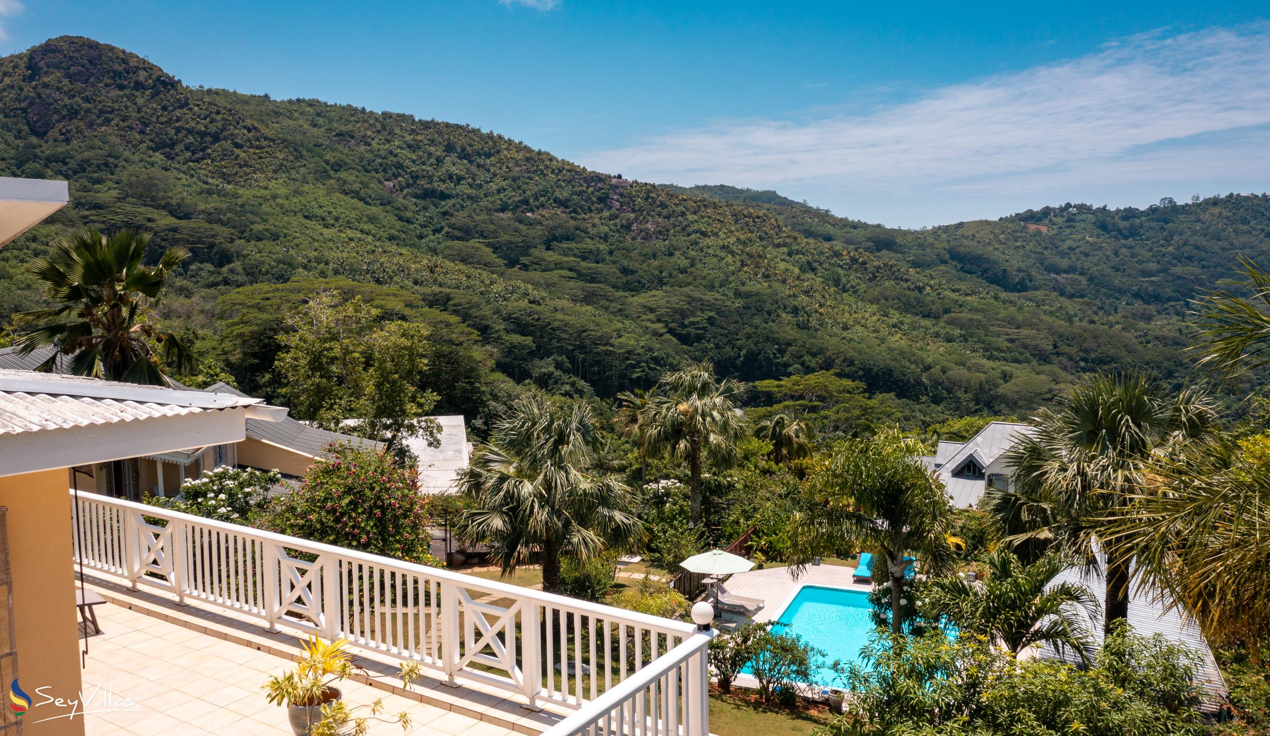 Photo 4: Residence Monte Cristo - Outdoor area - Mahé (Seychelles)
