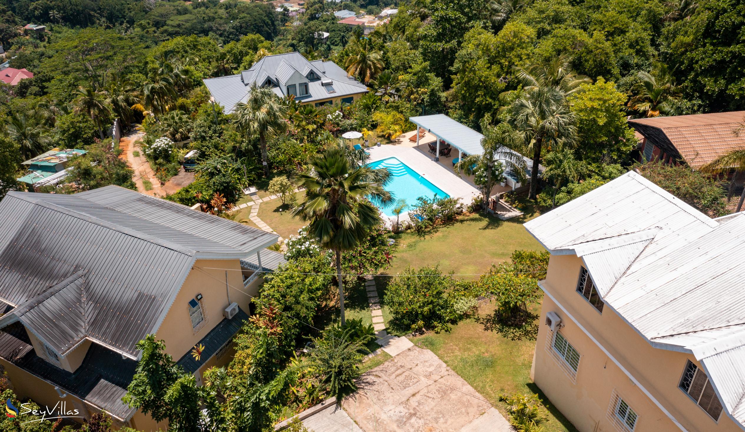 Photo 6: Residence Monte Cristo - Outdoor area - Mahé (Seychelles)