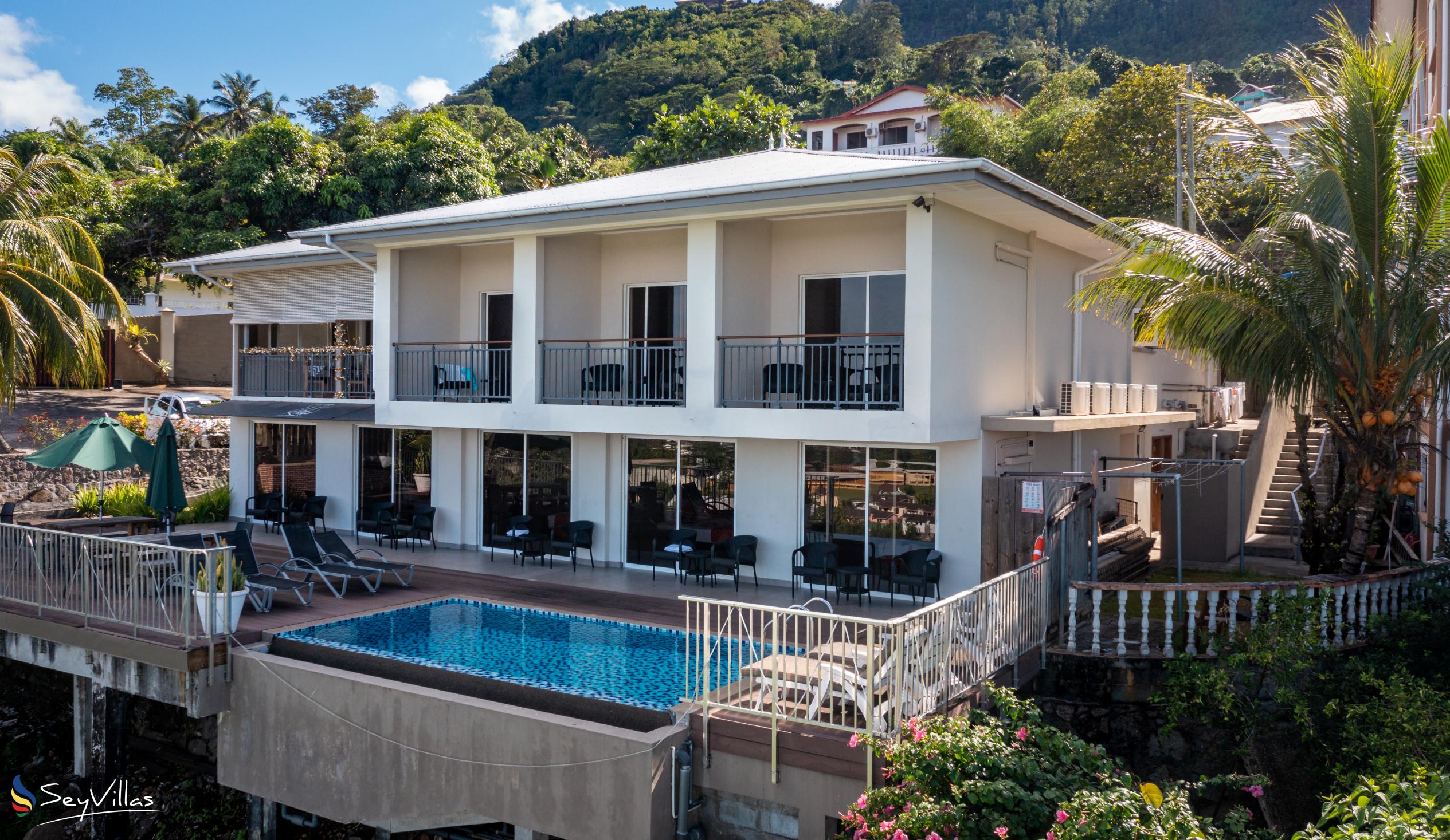 Foto 3: The Ridge Residence - Aussenbereich - Mahé (Seychellen)