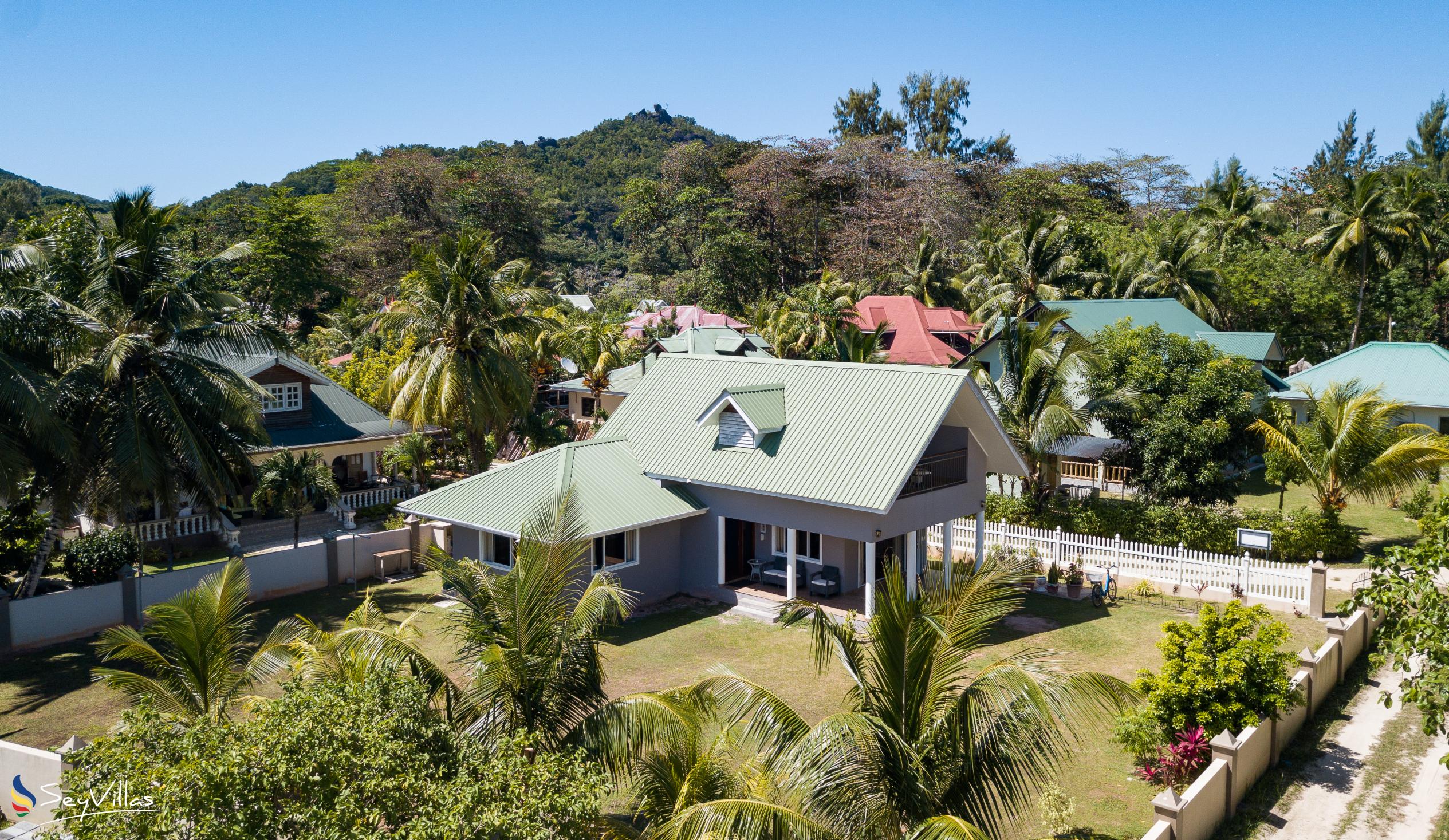 Foto 3: The Garden Villas - Aussenbereich - La Digue (Seychellen)