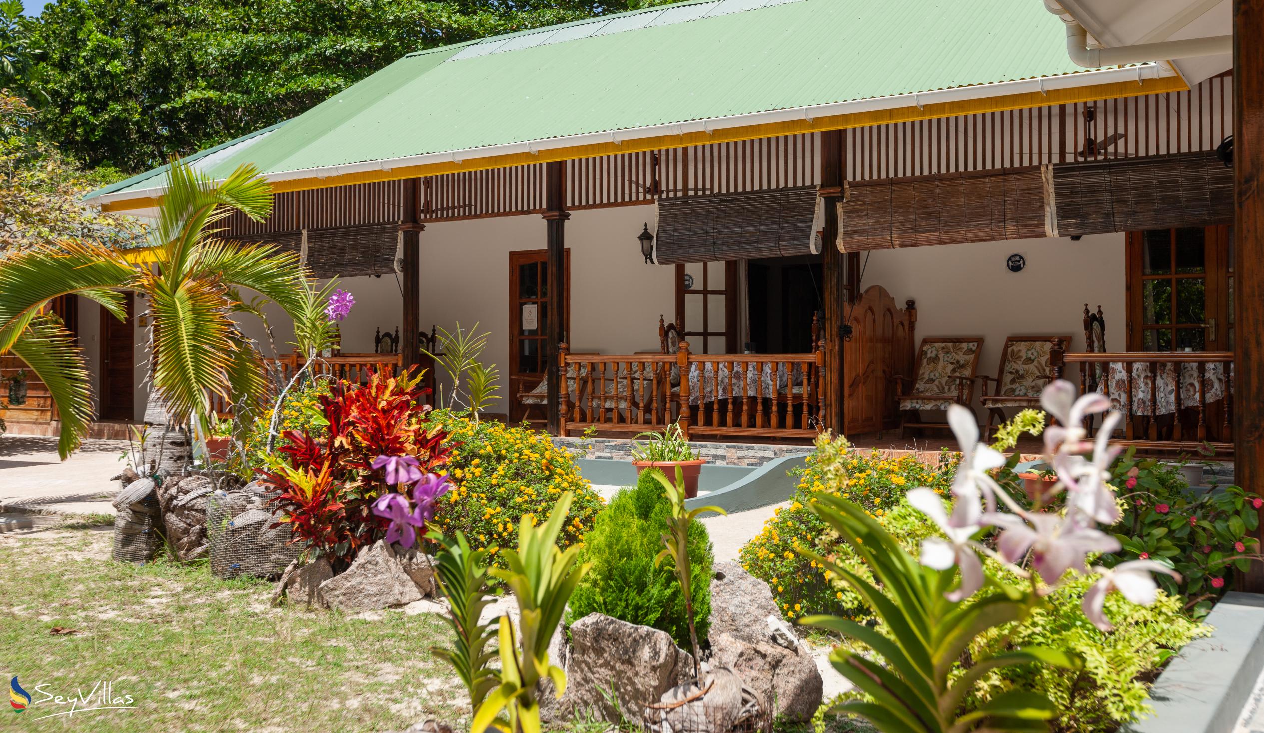 Foto 6: Beryl Guest House - Aussenbereich - La Digue (Seychellen)