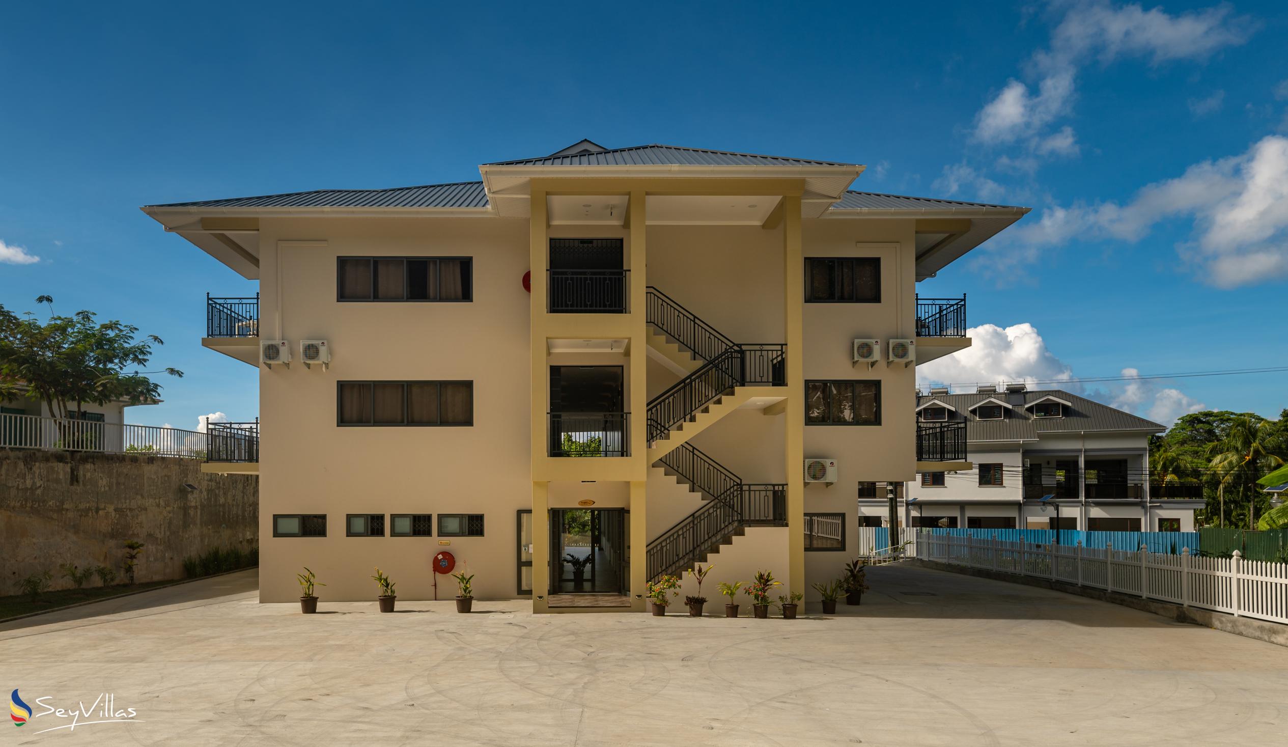 Foto 17: B Holiday Apartments - Aussenbereich - Mahé (Seychellen)