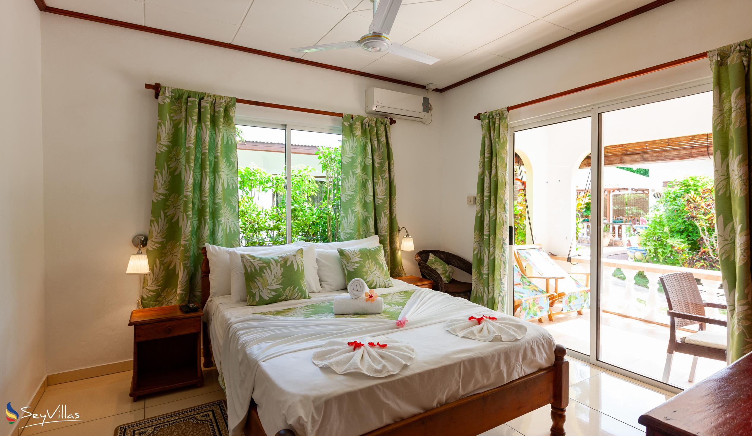 Photo 43: Pension Hibiscus - Maison Alice - Standard Apartment - La Digue (Seychelles)