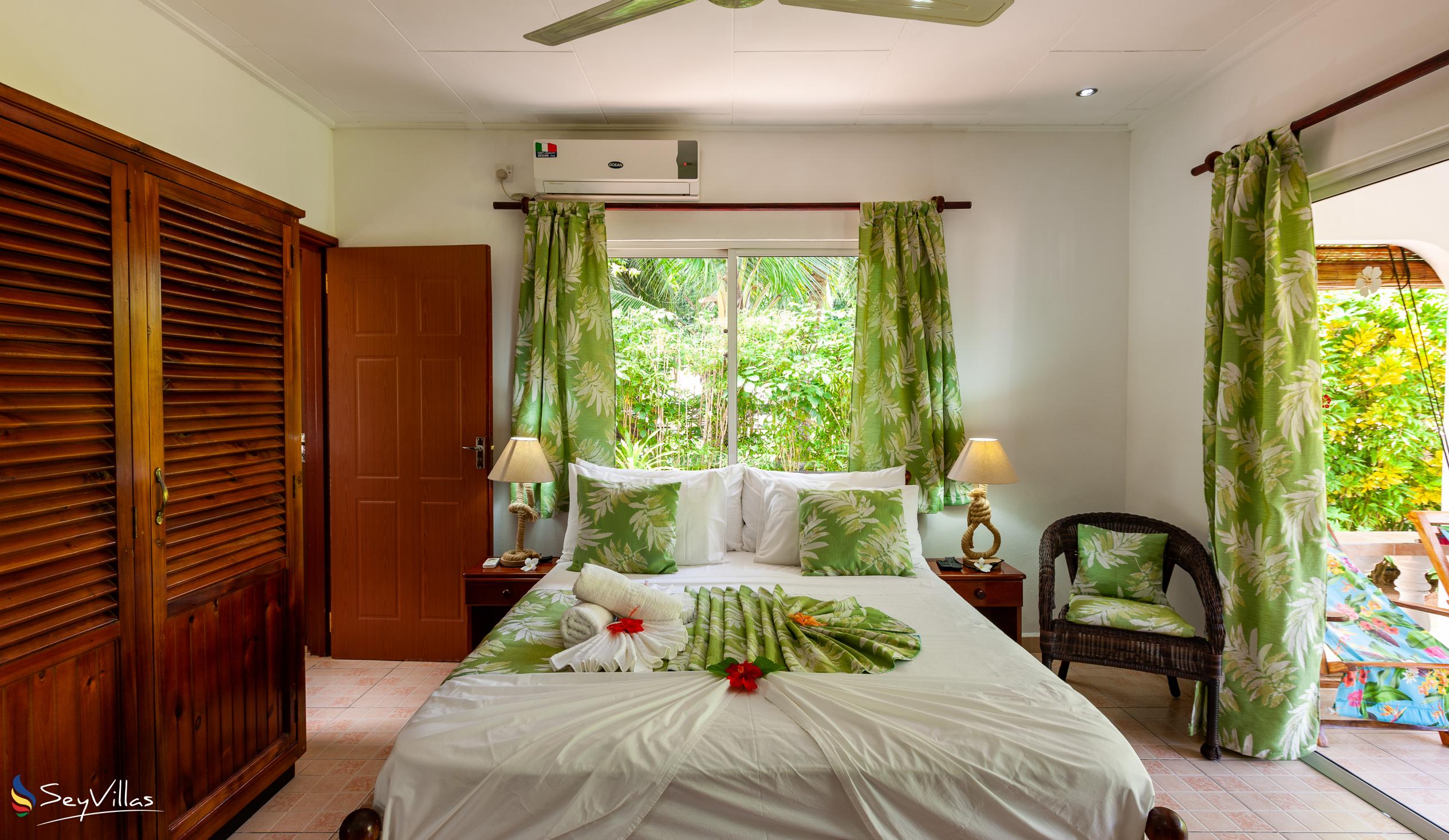 Photo 19: Pension Hibiscus - Maison Eliza - Standard Apartment - La Digue (Seychelles)