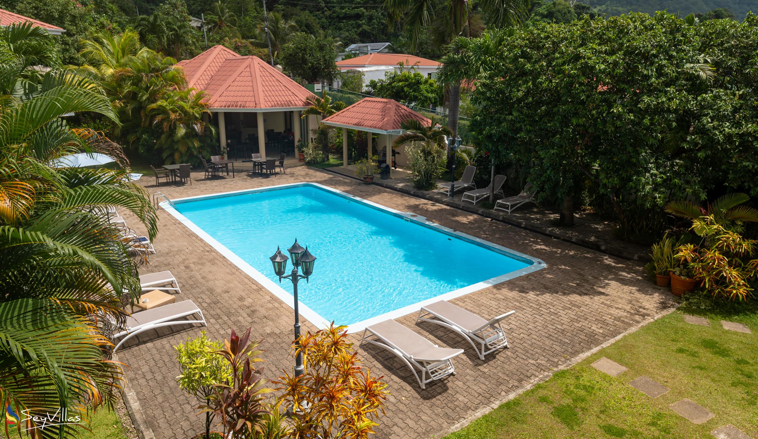 Photo 18: Marie-Laure Suites - Outdoor area - Mahé (Seychelles)