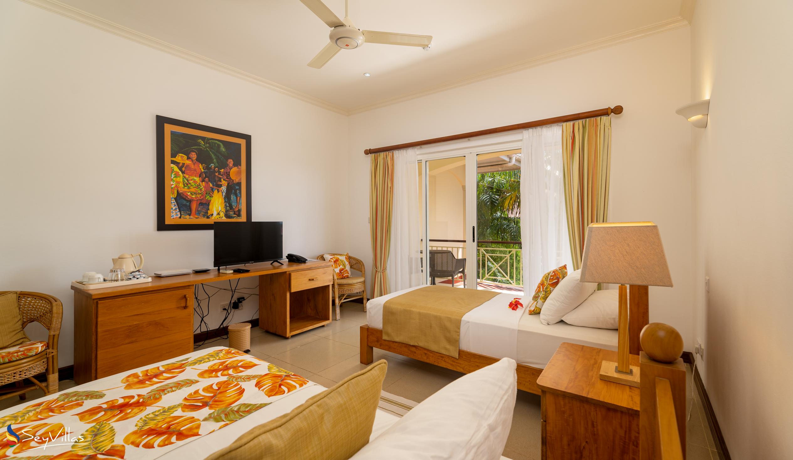 Foto 104: Marie-Laure Suites - Doppelzimmer mit 2 Einzelbetten - Mahé (Seychellen)