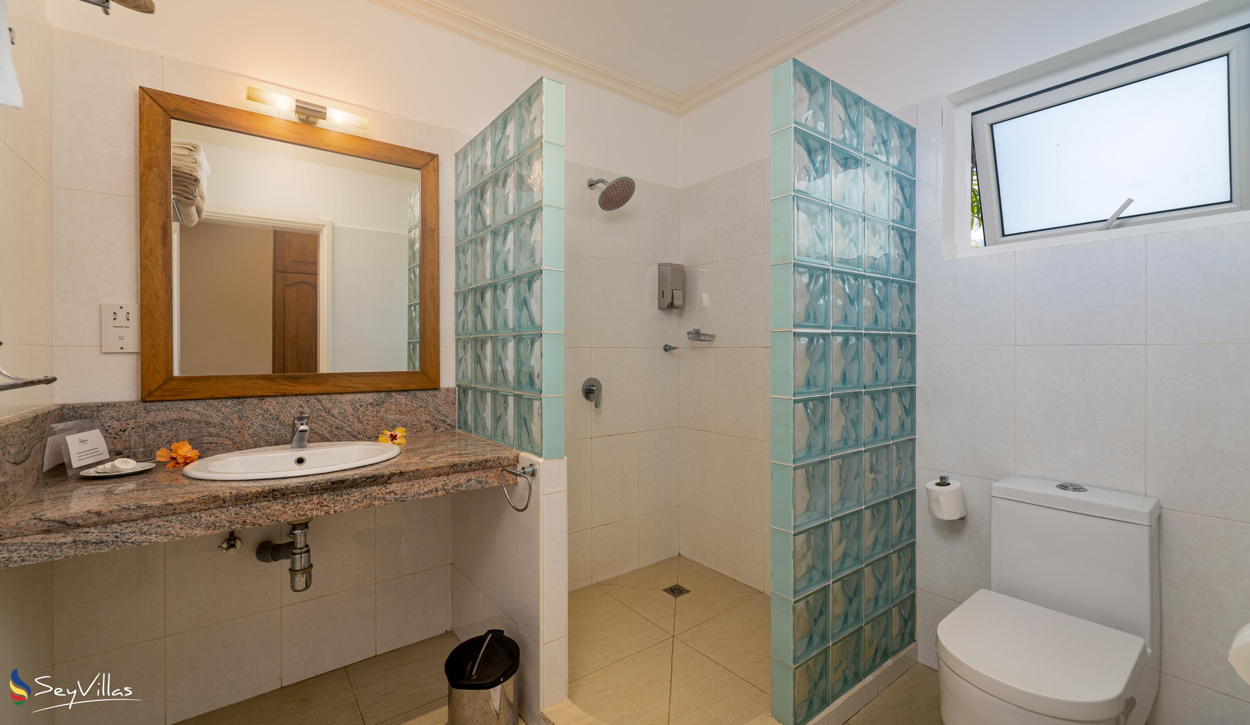 Foto 105: Marie-Laure Suites - Doppelzimmer mit 2 Einzelbetten - Mahé (Seychellen)