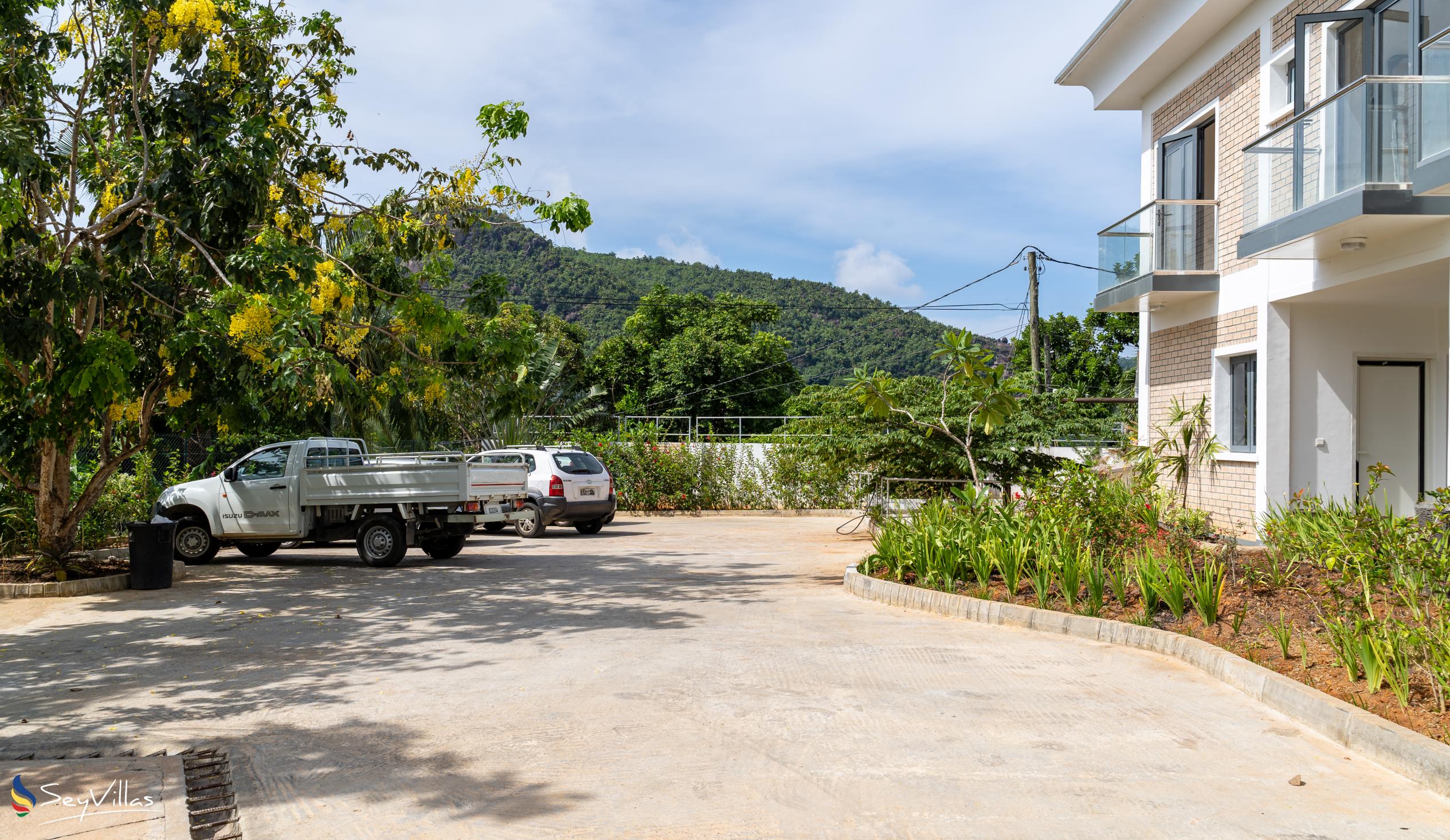 Photo 16: Isla Holiday Home - Outdoor area - Mahé (Seychelles)