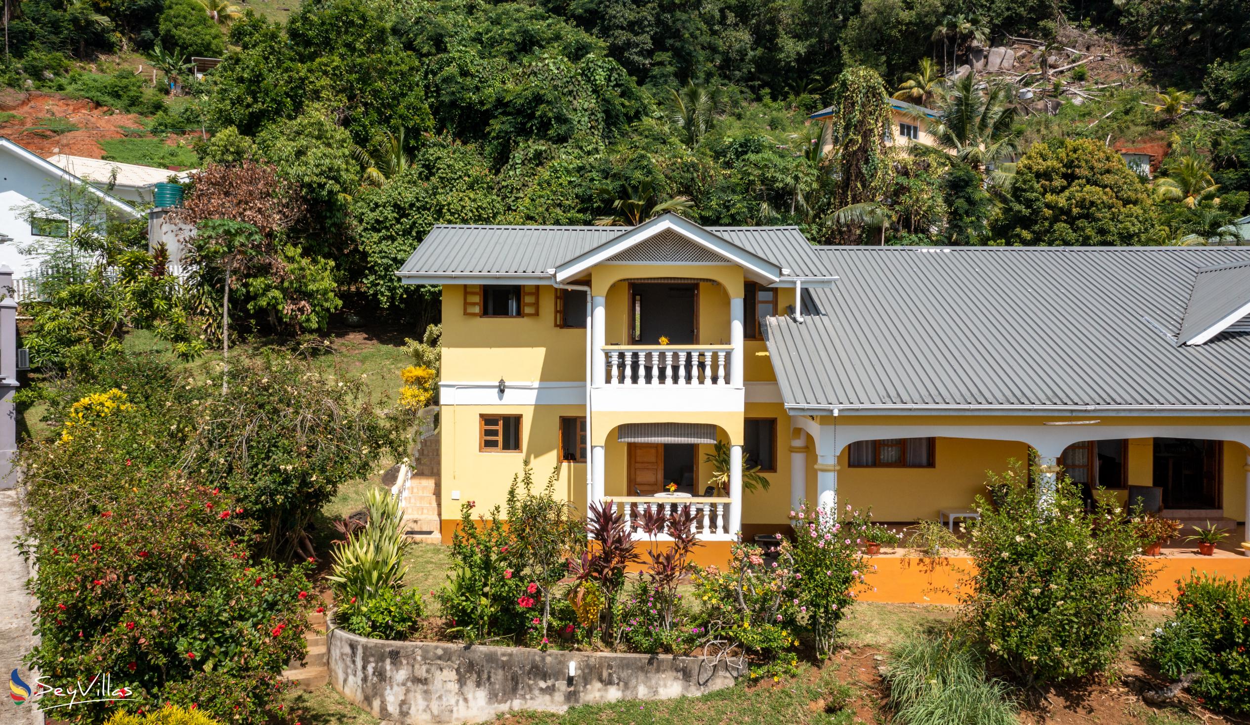 Photo 6: Maison Marikel - Outdoor area - Mahé (Seychelles)