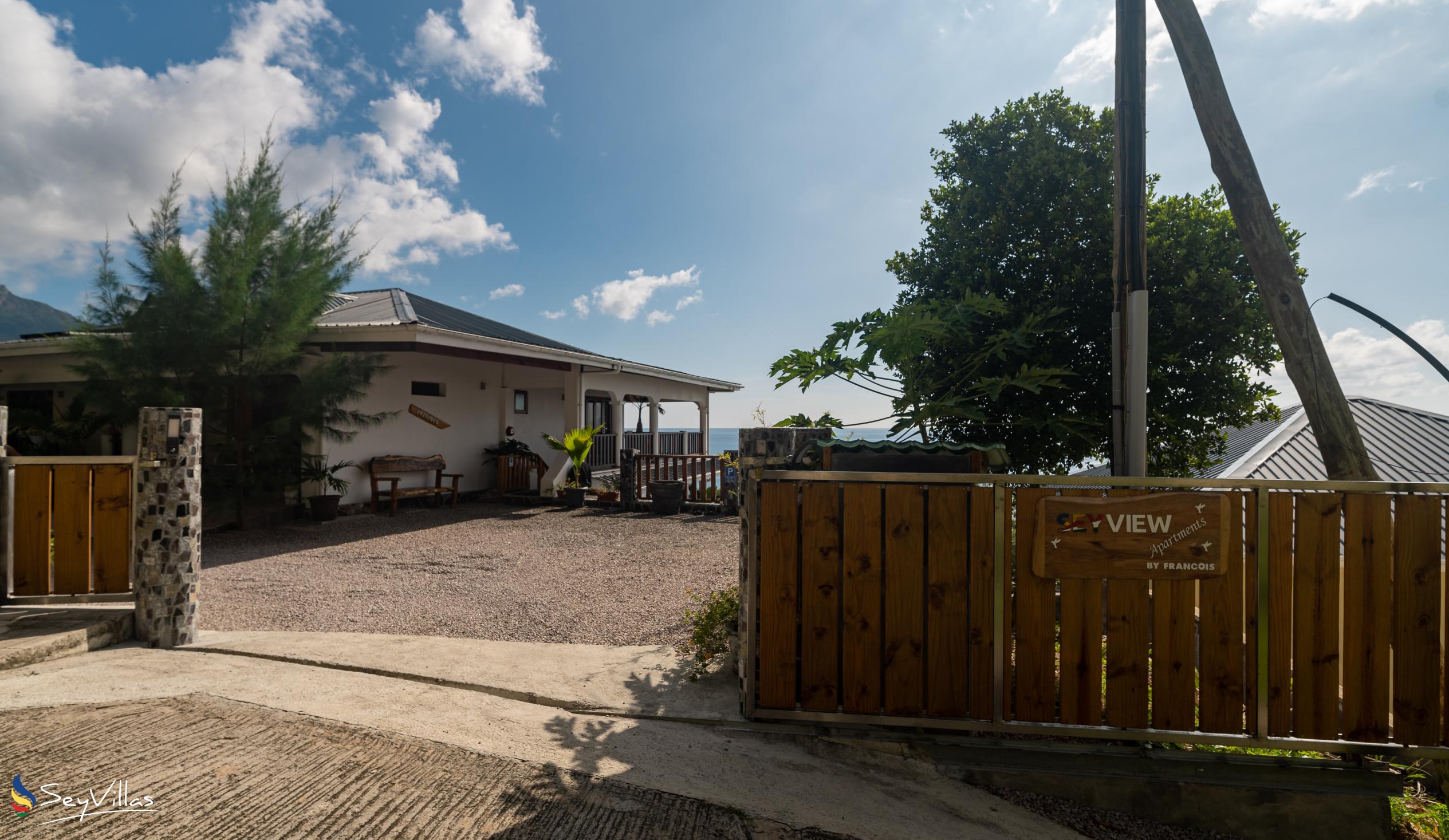 Foto 19: SeyView Apartments - Aussenbereich - Mahé (Seychellen)