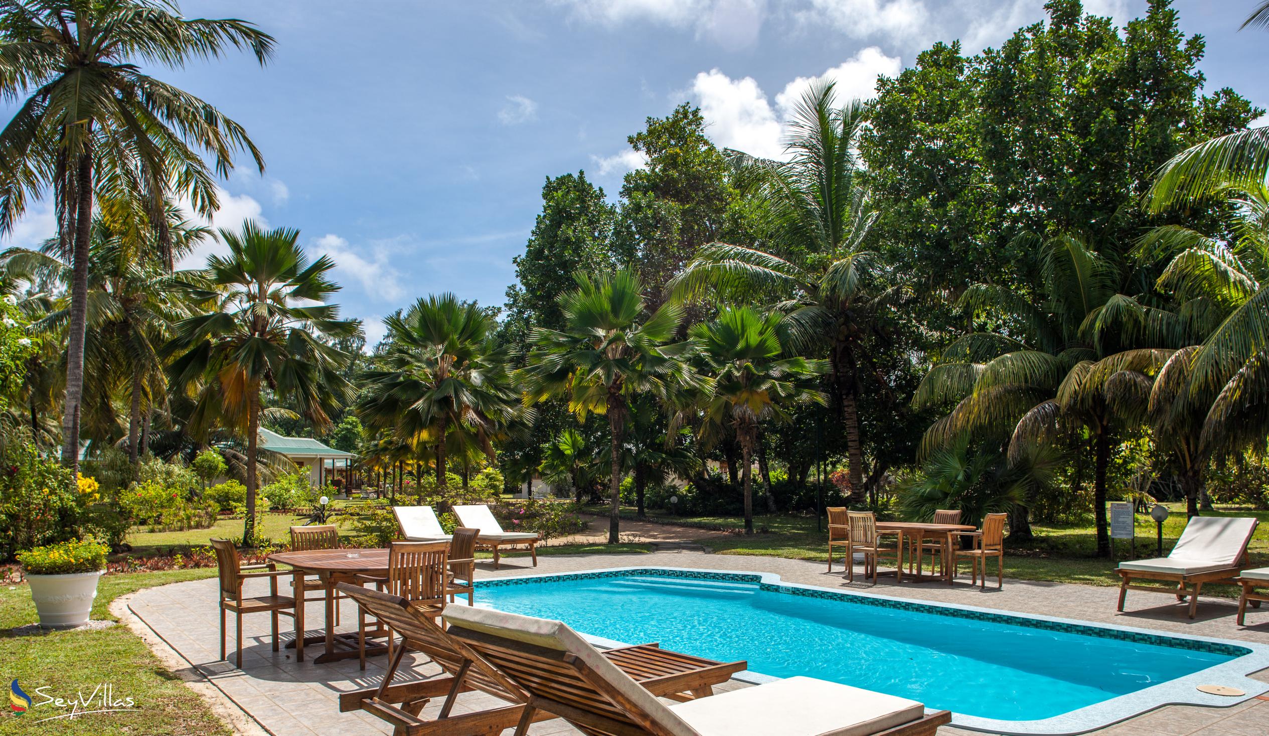 Photo 9: Les Villas D'Or - Outdoor area - Praslin (Seychelles)