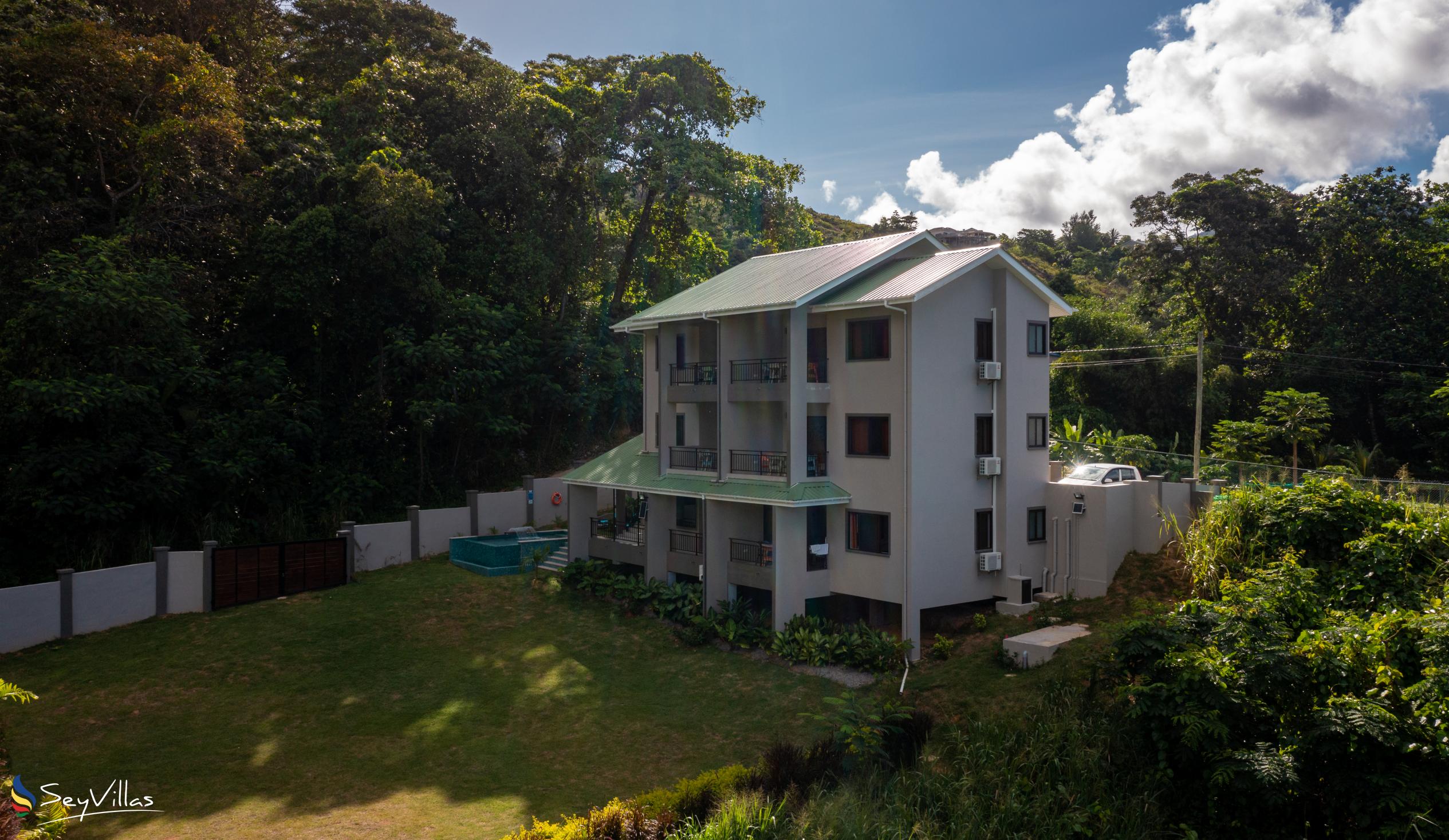 Photo 11: Hidden Valley Residence - Outdoor area - Mahé (Seychelles)