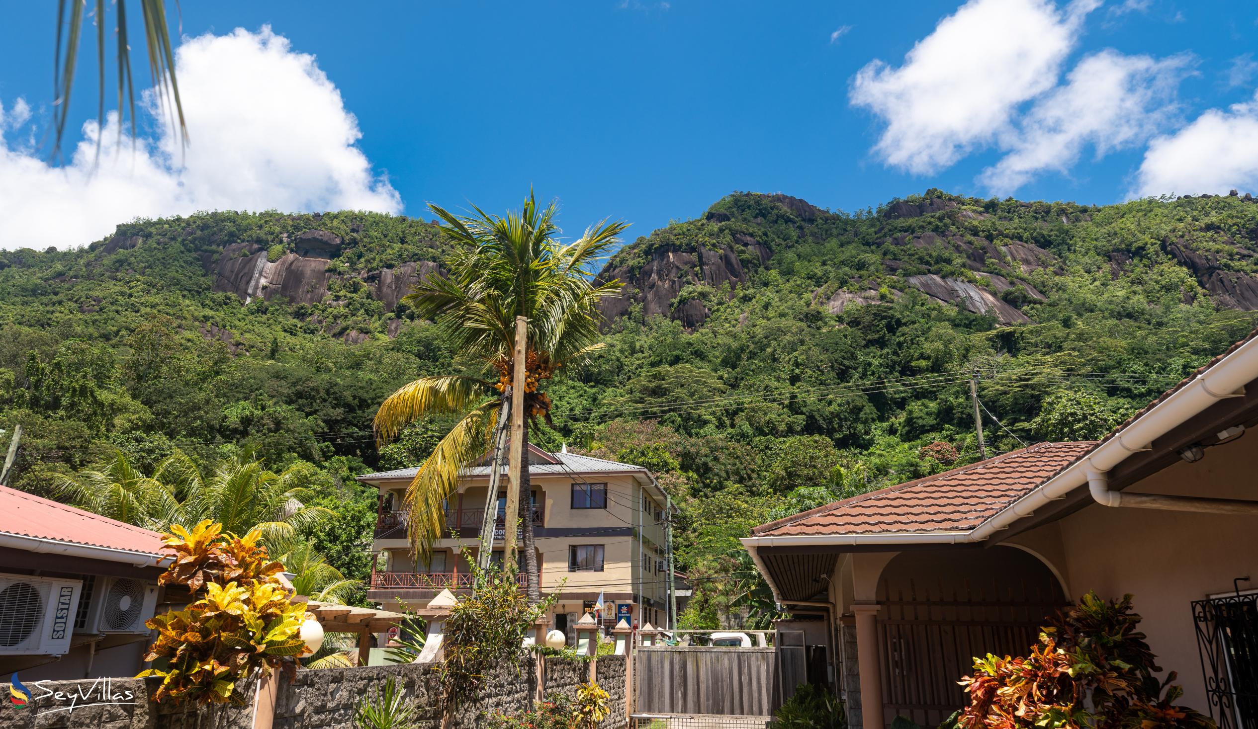 Foto 5: Effie's Mountain View Villas - Aussenbereich - Mahé (Seychellen)
