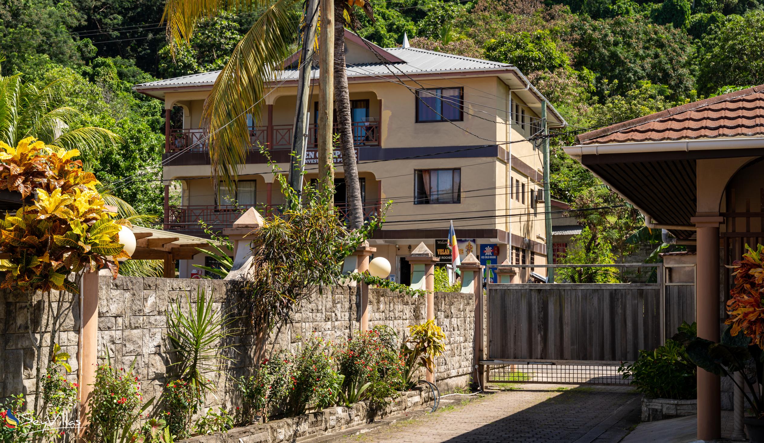 Foto 12: Effie's Mountain View Villas - Aussenbereich - Mahé (Seychellen)