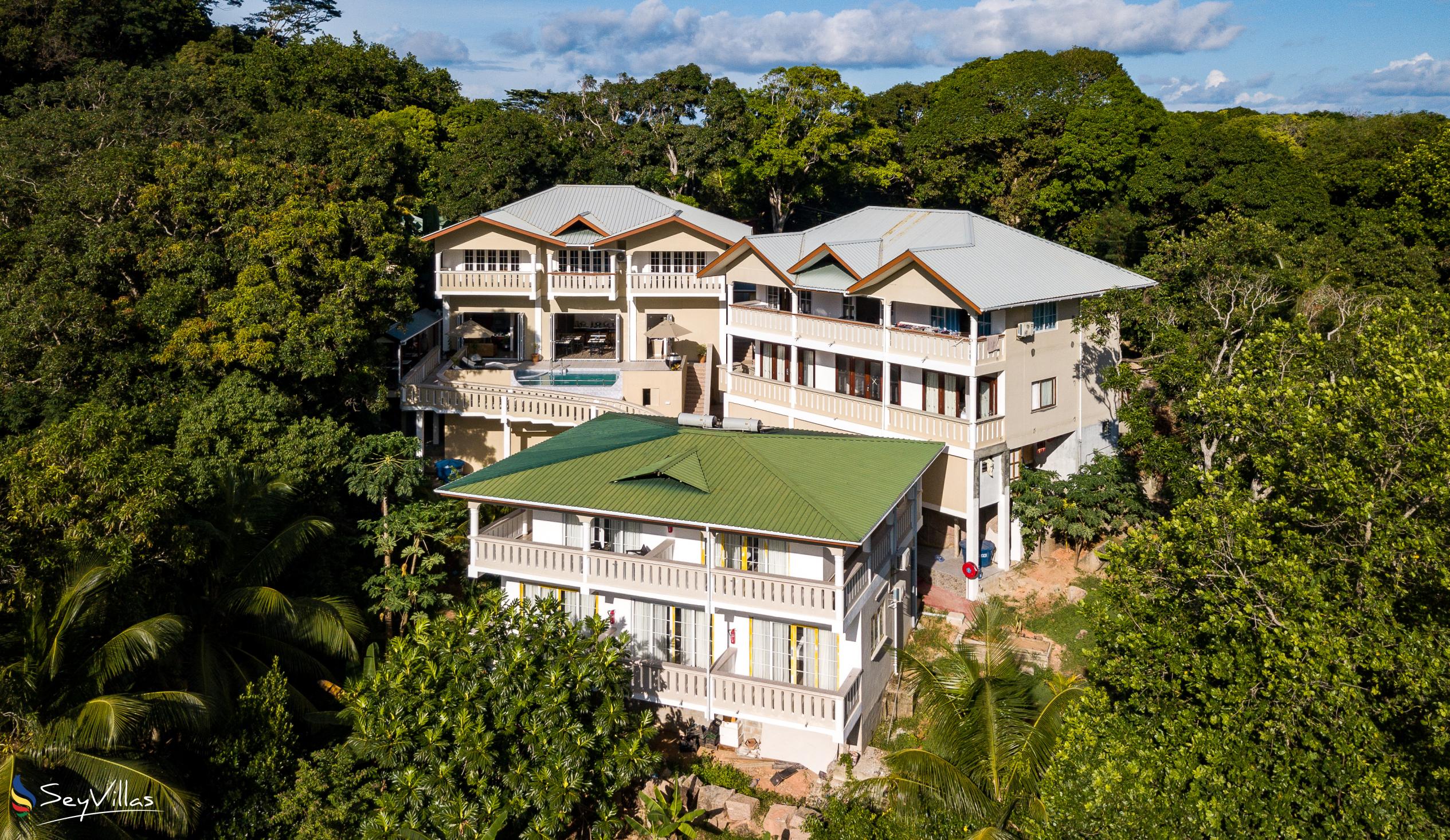 Foto 7: Mountain View Hotel - Aussenbereich - La Digue (Seychellen)
