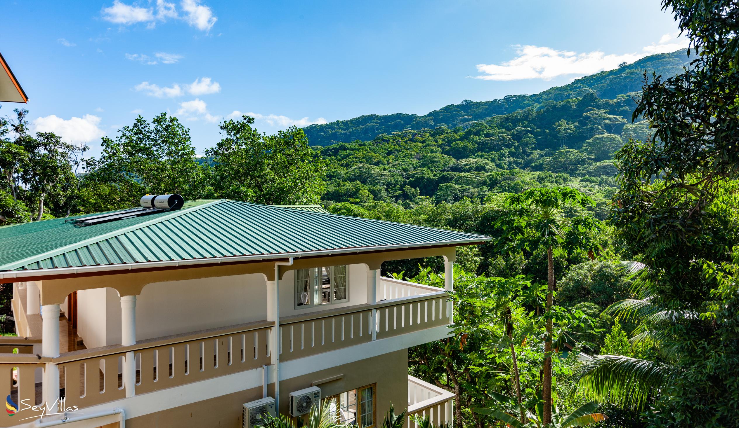 Foto 6: Mountain View Hotel - Aussenbereich - La Digue (Seychellen)