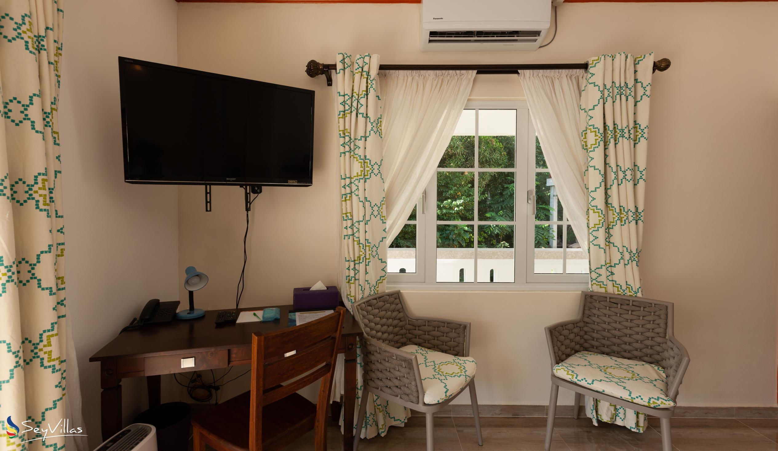 Foto 37: Mountain View Hotel - Deluxe Zimmer - La Digue (Seychellen)