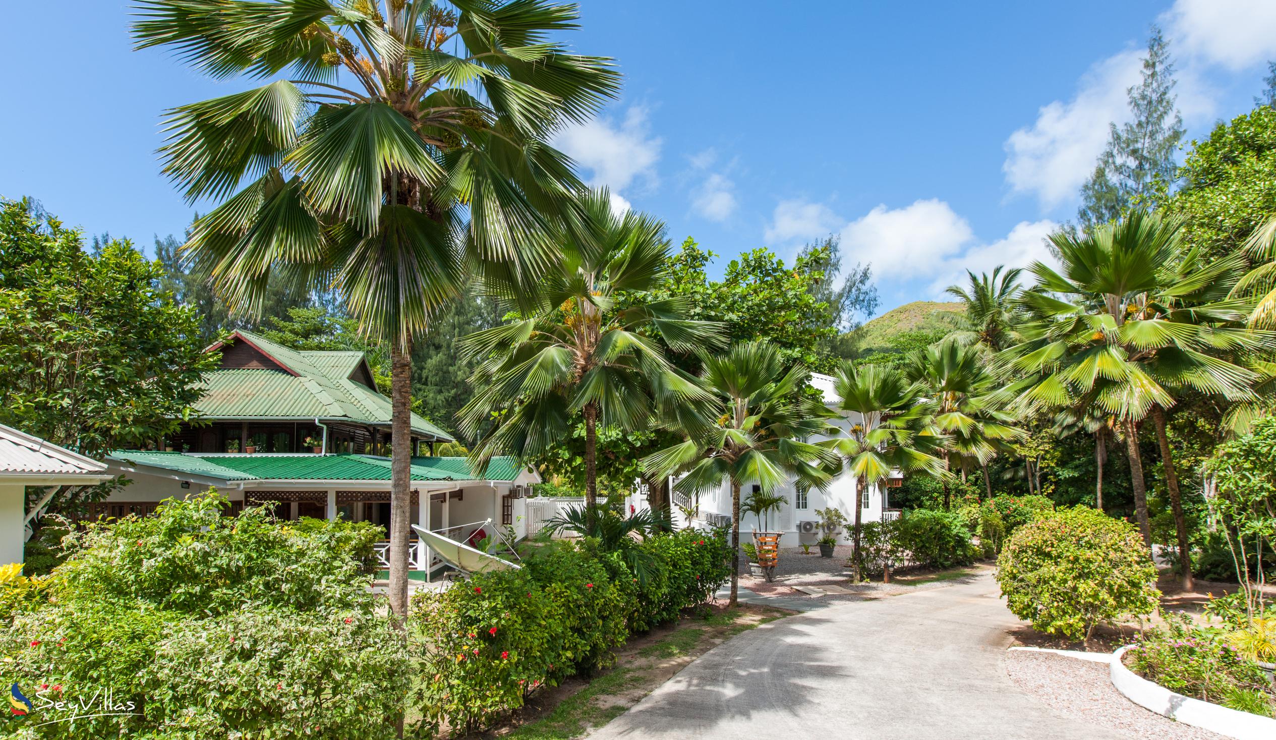 Foto 78: Acajou Beach Resort - Aussenbereich - Praslin (Seychellen)