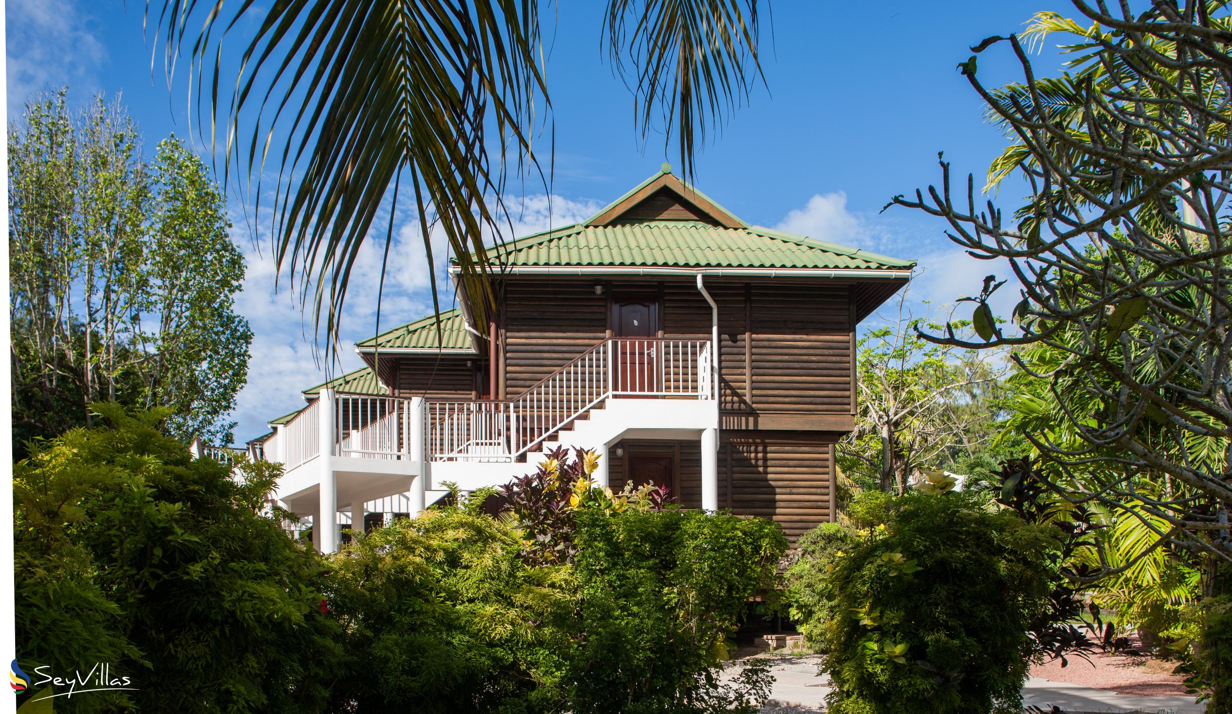 Foto 51: Acajou Beach Resort - Aussenbereich - Praslin (Seychellen)