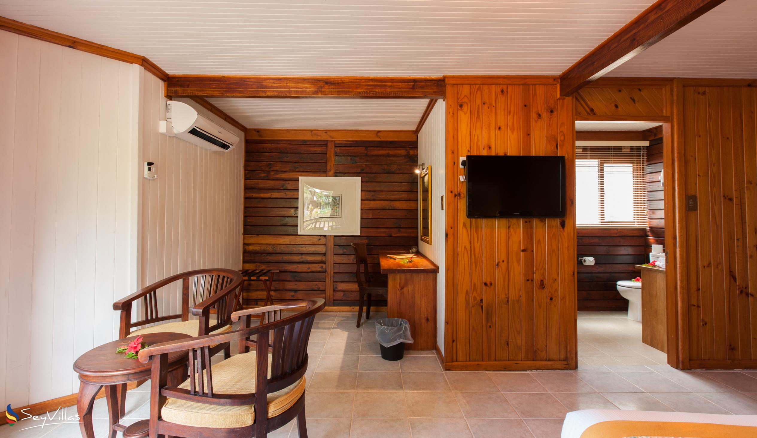 Foto 103: Acajou Beach Resort - Standard Zimmer - Praslin (Seychellen)
