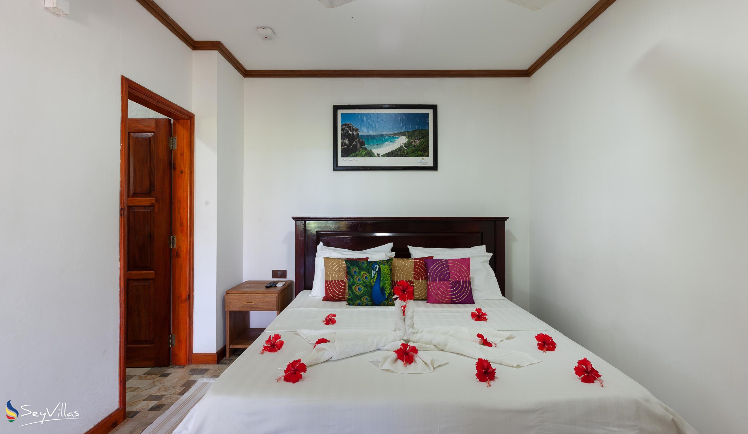 Foto 20: Bwaver Cottage - Doppelzimmer mit Gartenblick - La Digue (Seychellen)