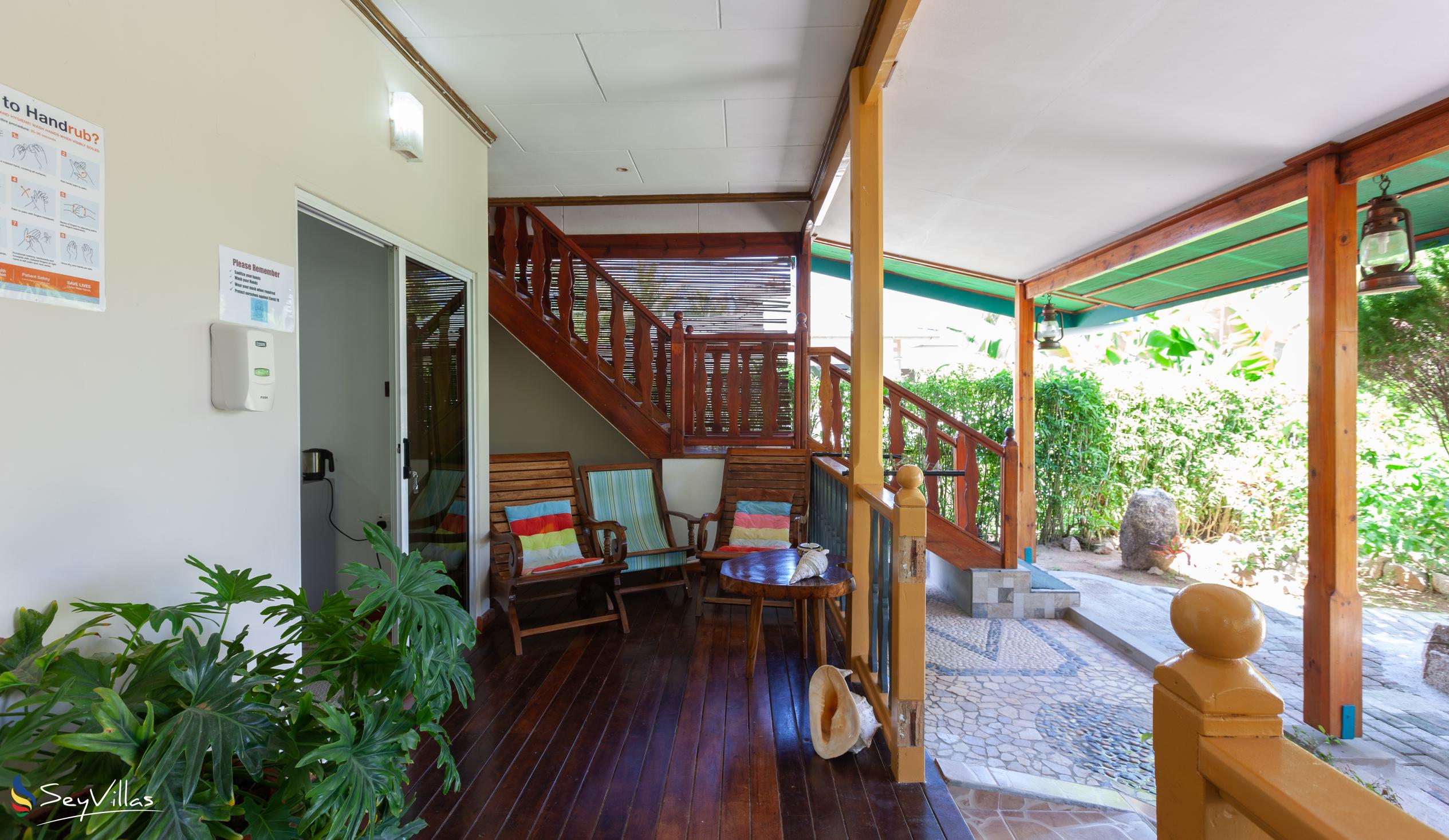 Foto 57: Bwaver Cottage - Dreibettzimmer mit Gartenblick - La Digue (Seychellen)