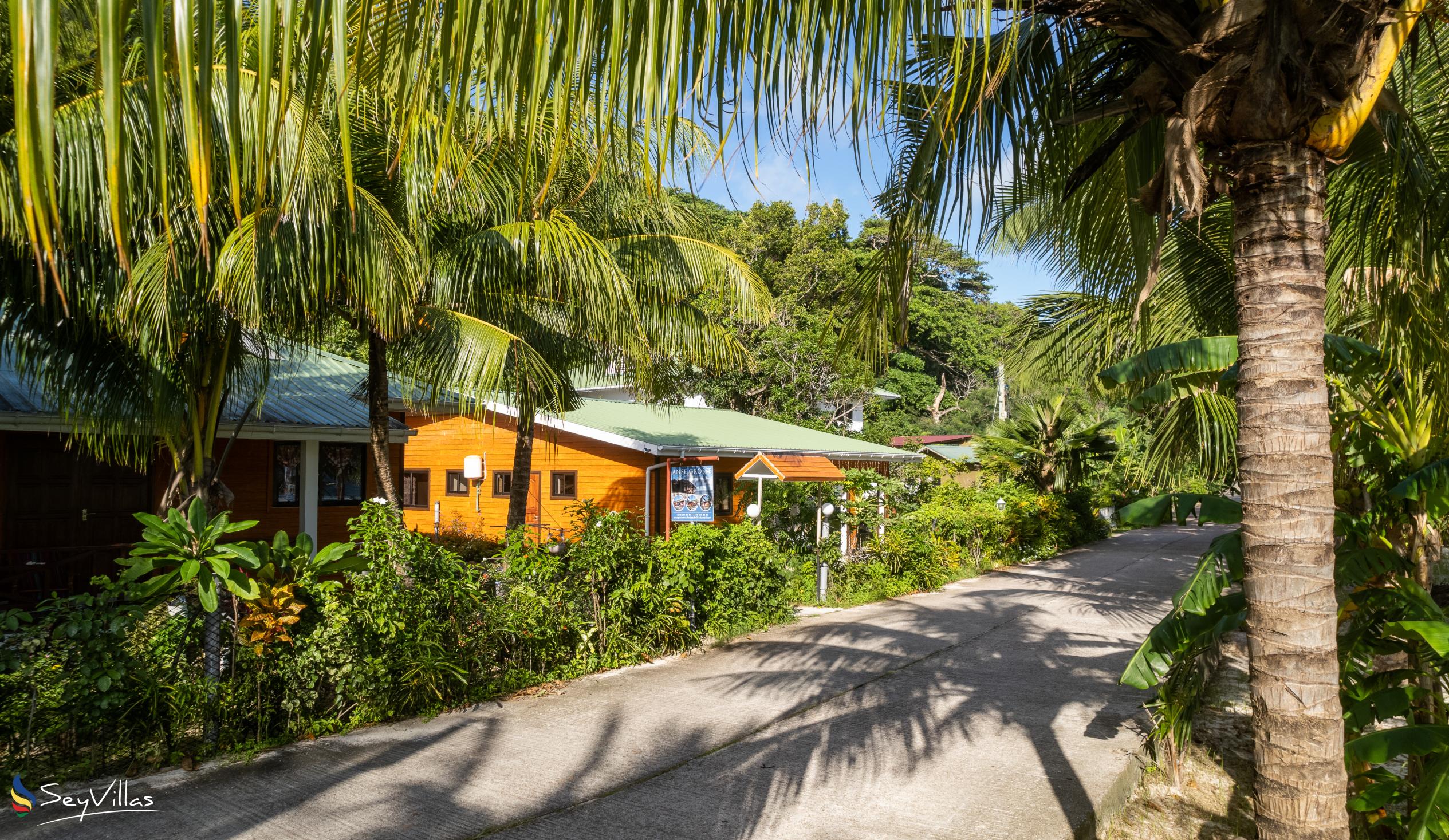 Photo 14: Anse Grosse Roche Beach Villa - Outdoor area - La Digue (Seychelles)