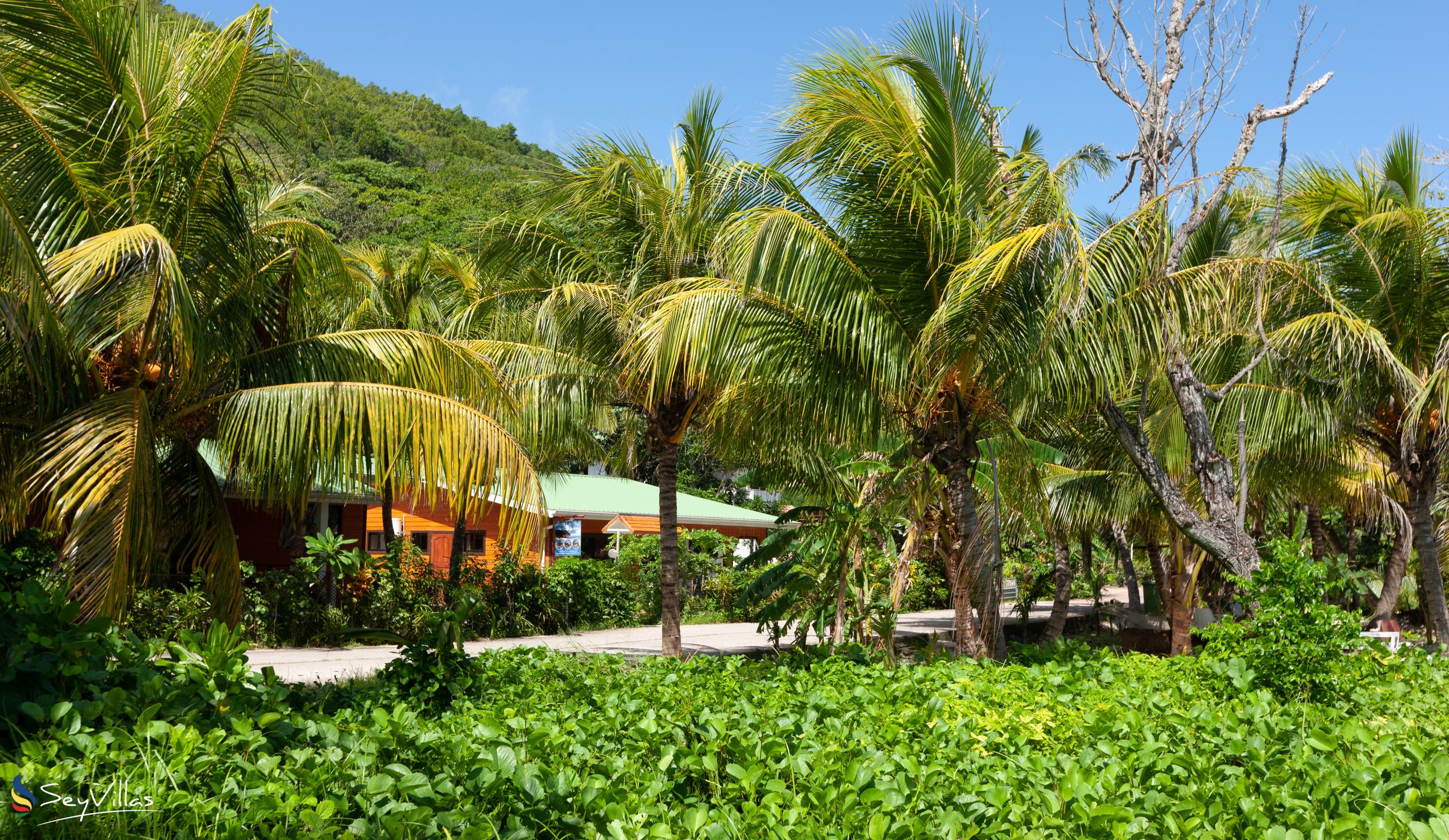 Photo 4: Anse Grosse Roche Beach Villa - Outdoor area - La Digue (Seychelles)