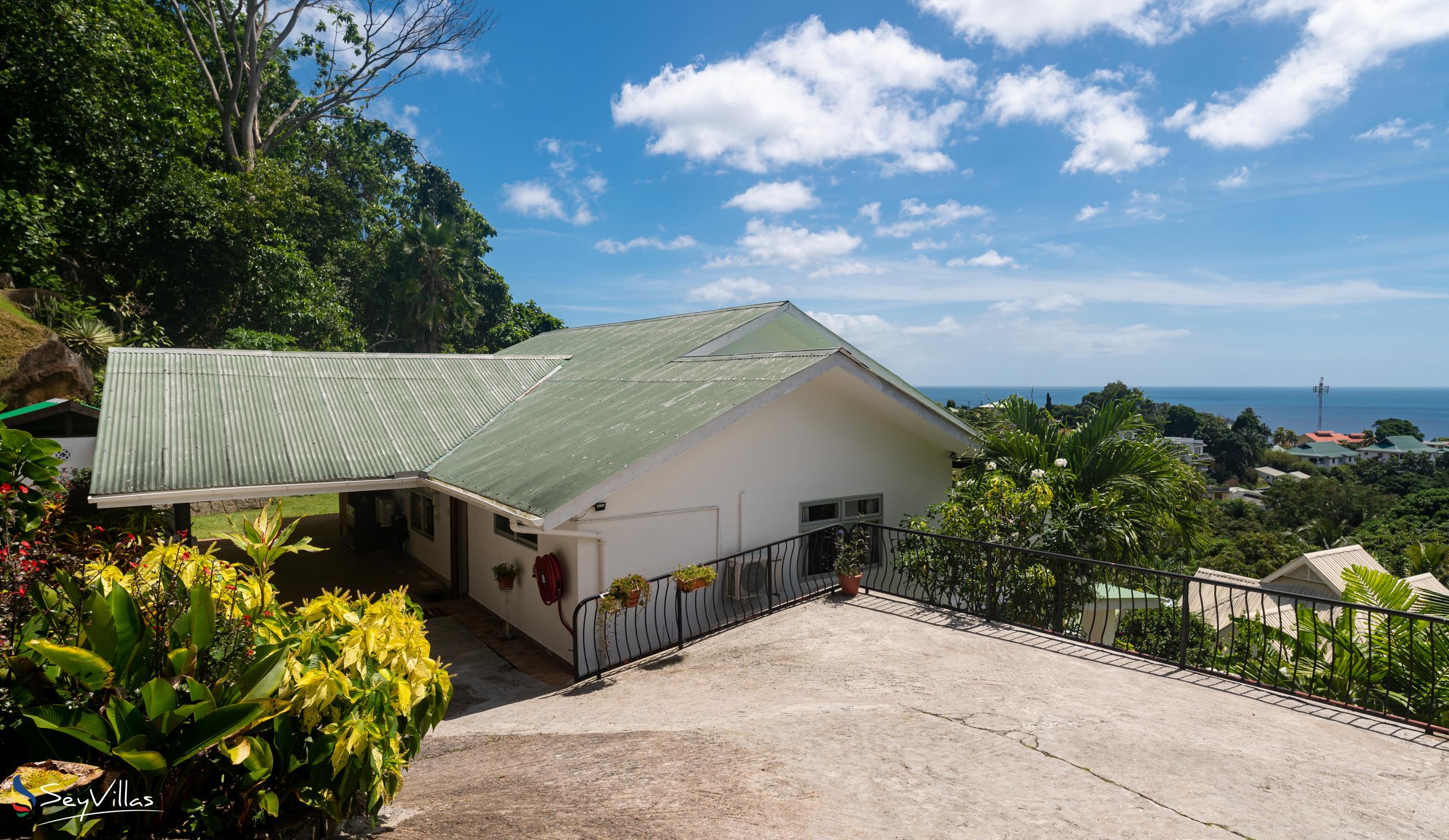 Foto 9: Bottle Palm Villa - Aussenbereich - Mahé (Seychellen)