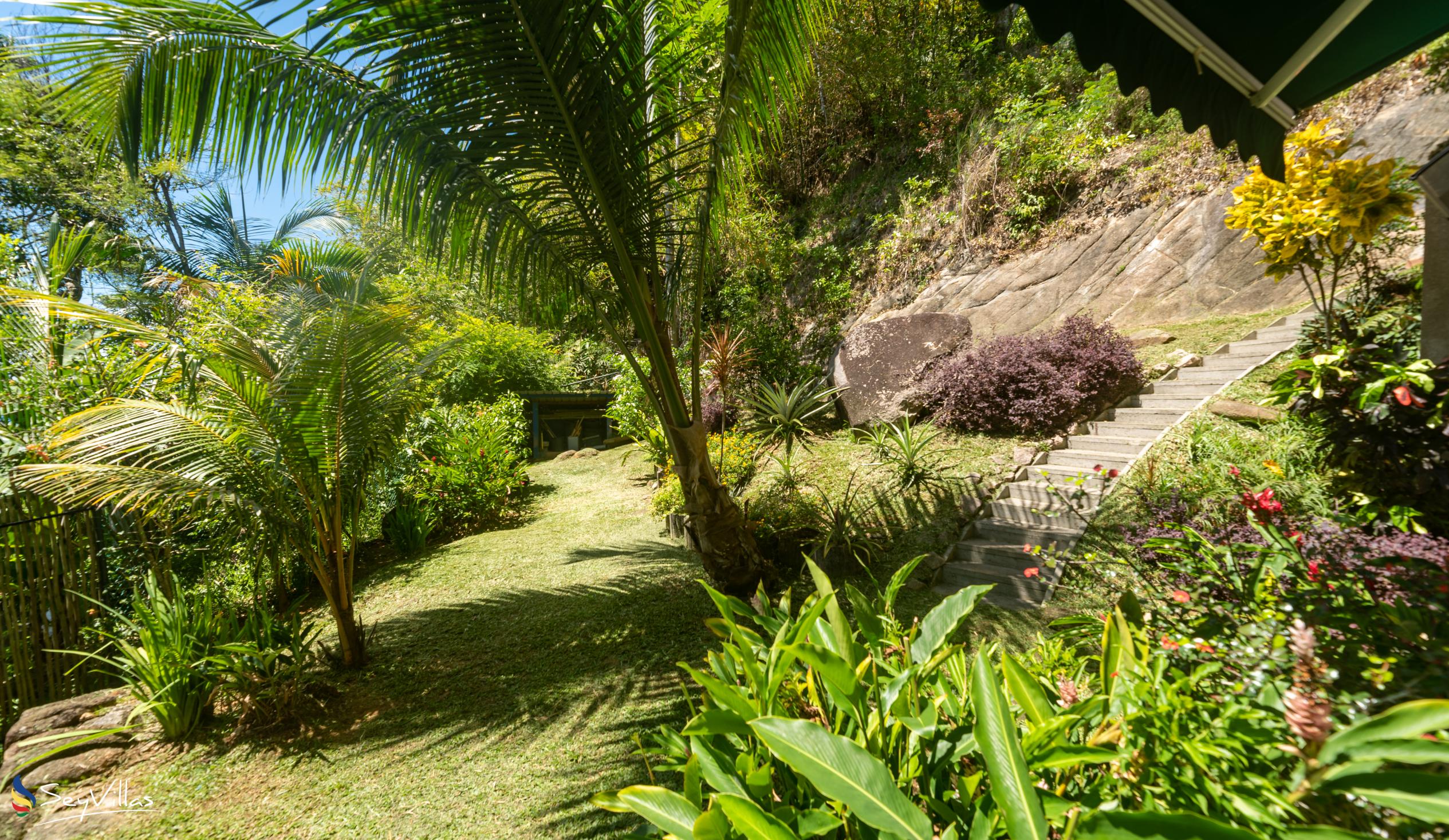 Photo 8: Fler Payanke - Outdoor area - Mahé (Seychelles)