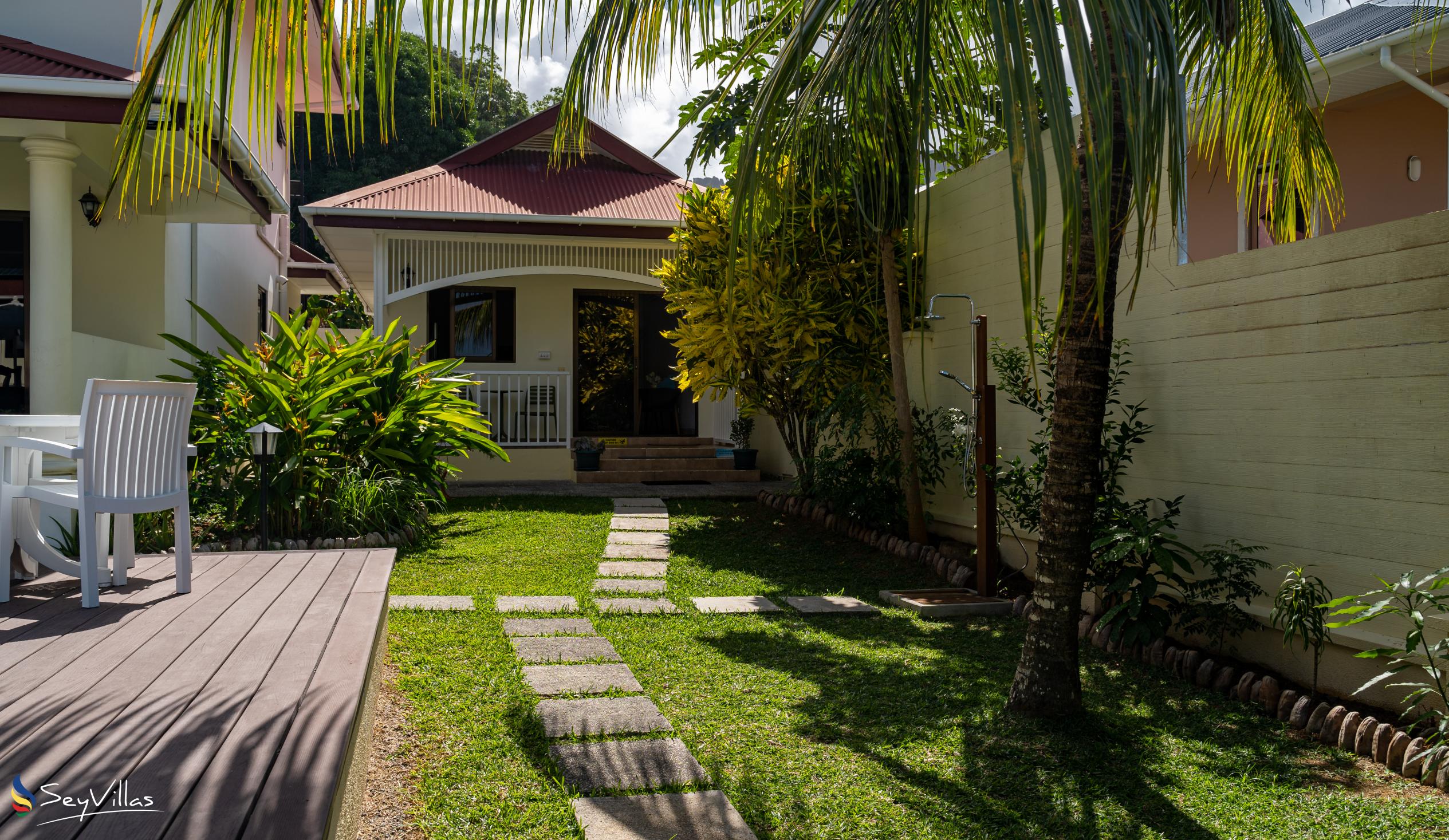 Photo 7: Emma's Guest House and Self-Catering - Outdoor area - Mahé (Seychelles)