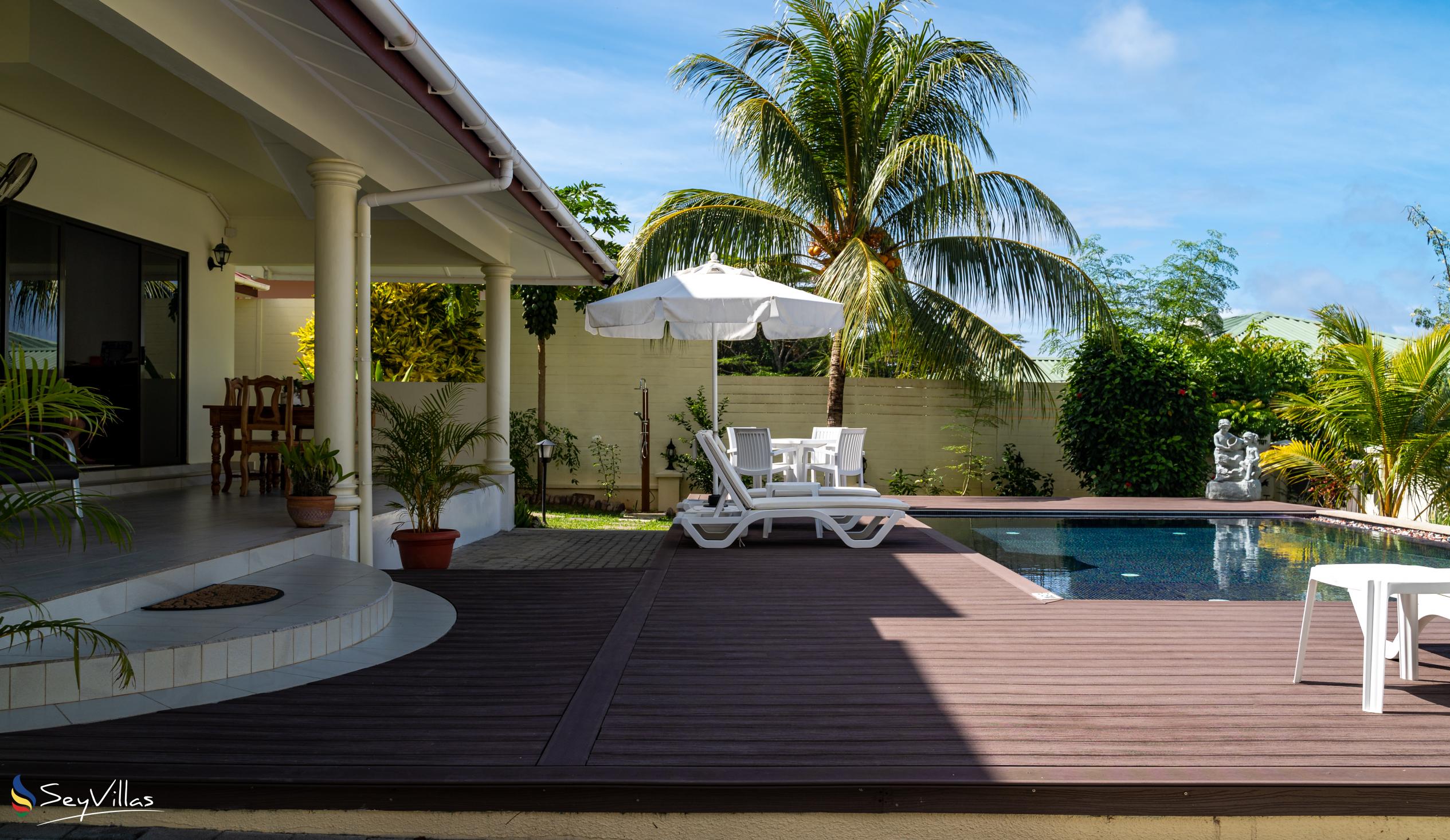 Photo 4: Emma's Guest House and Self-Catering - Outdoor area - Mahé (Seychelles)