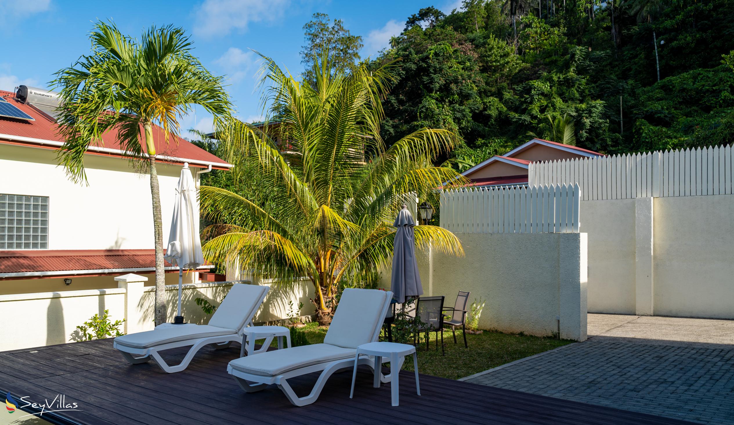 Foto 19: Emma's Guest House and Self-Catering - Aussenbereich - Mahé (Seychellen)