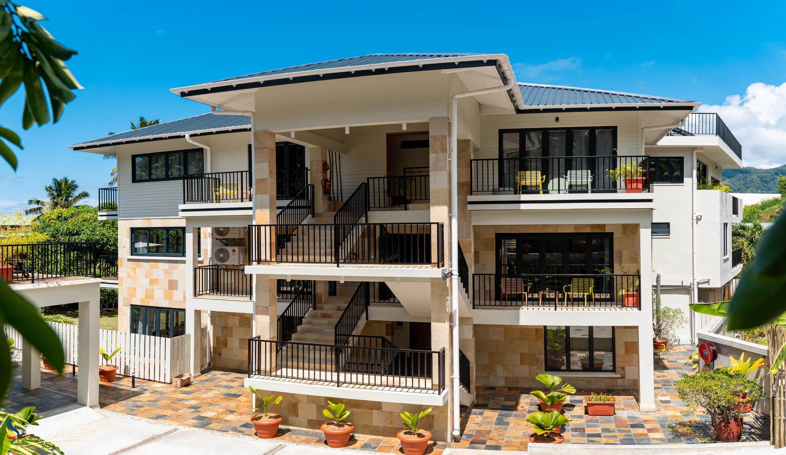 Foto 2: Lodoicea Apartments - Aussenbereich - Mahé (Seychellen)