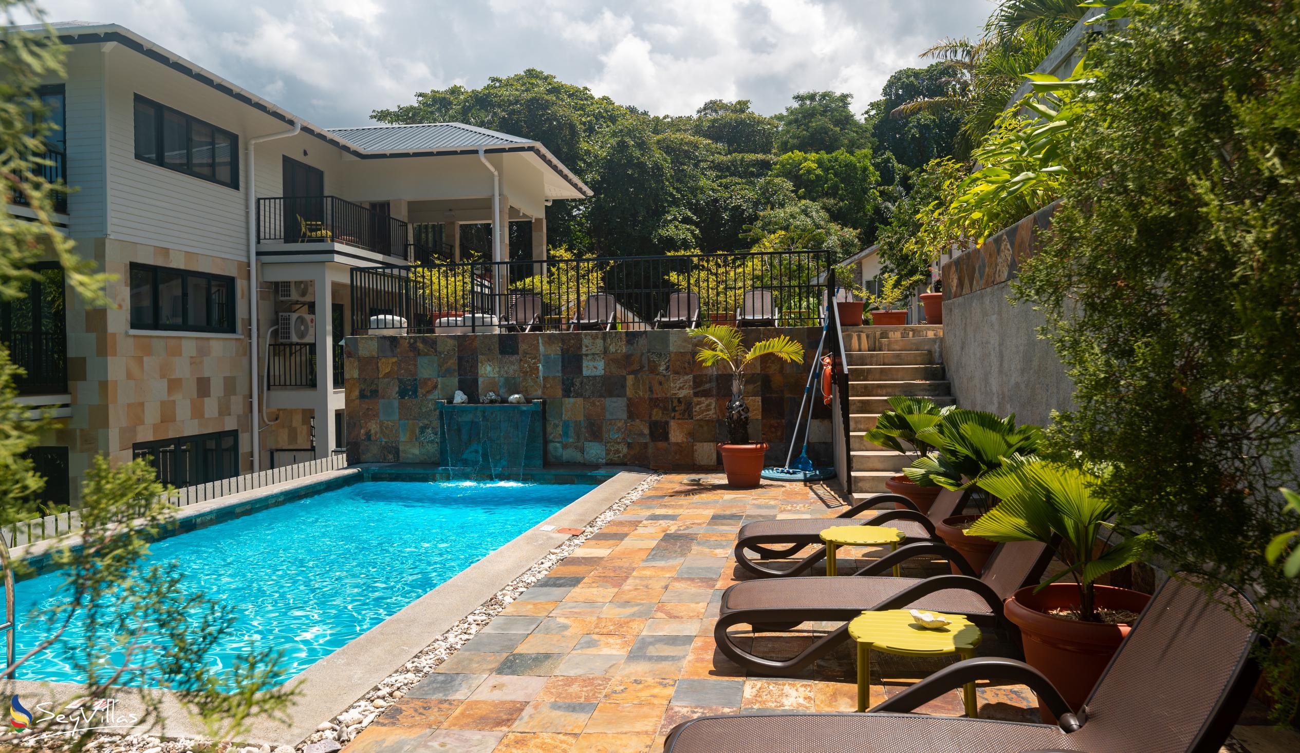 Photo 7: Lodoicea Apartments - Outdoor area - Mahé (Seychelles)