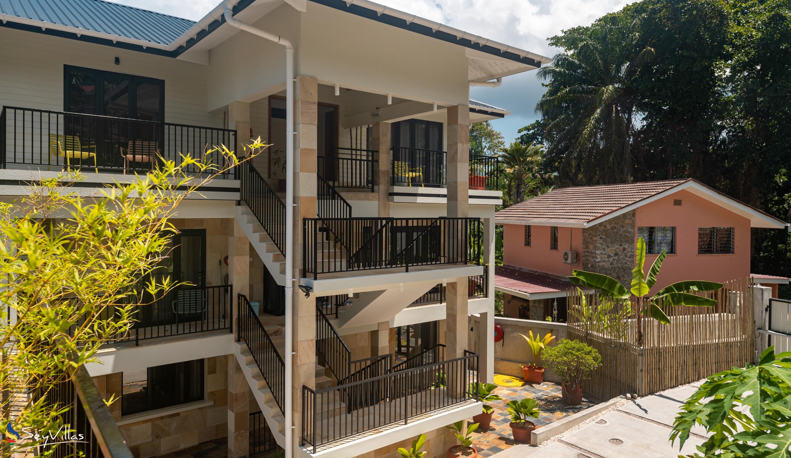 Foto 8: Lodoicea Apartments - Aussenbereich - Mahé (Seychellen)