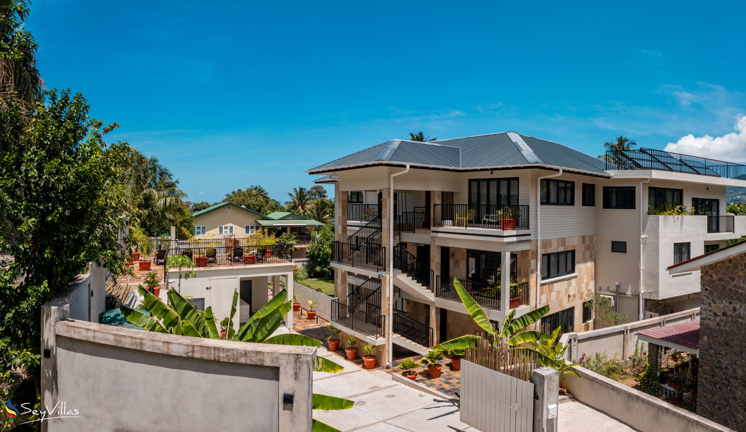 Foto 16: Lodoicea Apartments - Aussenbereich - Mahé (Seychellen)