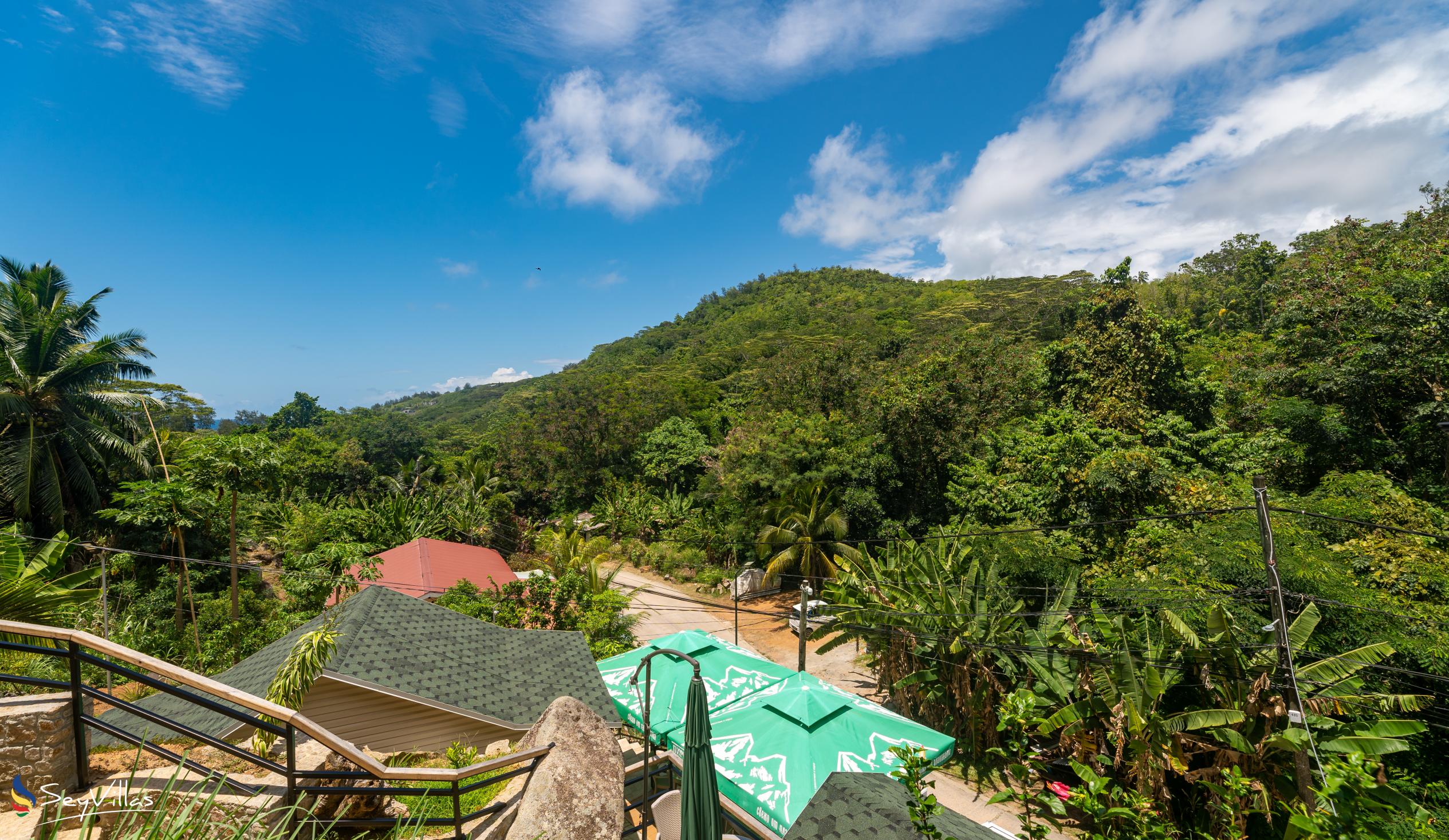 Foto 13: Takamaka Sky Villas - Aussenbereich - Mahé (Seychellen)
