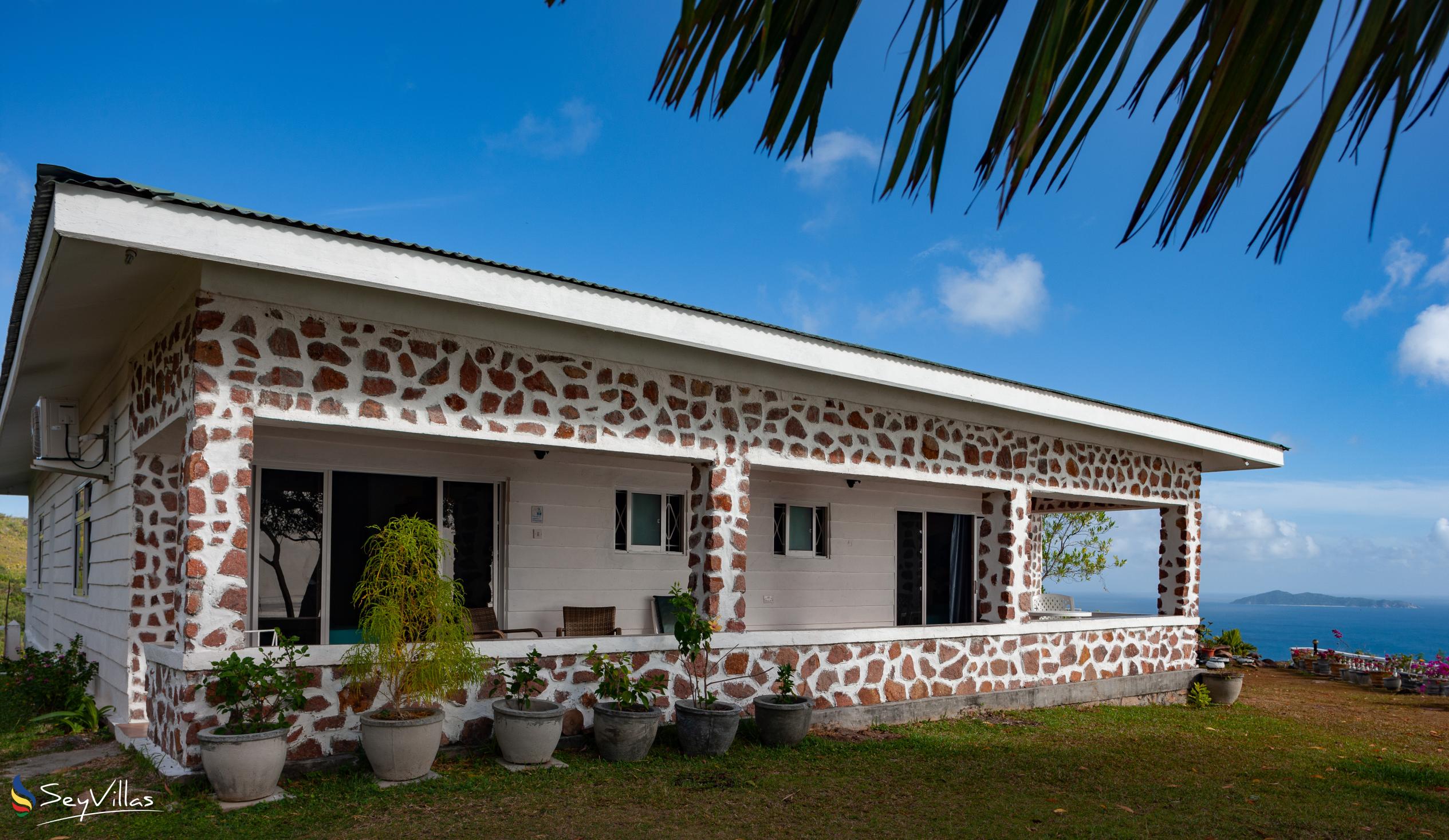 Photo 15: Maison du Soleil - Outdoor area - Praslin (Seychelles)