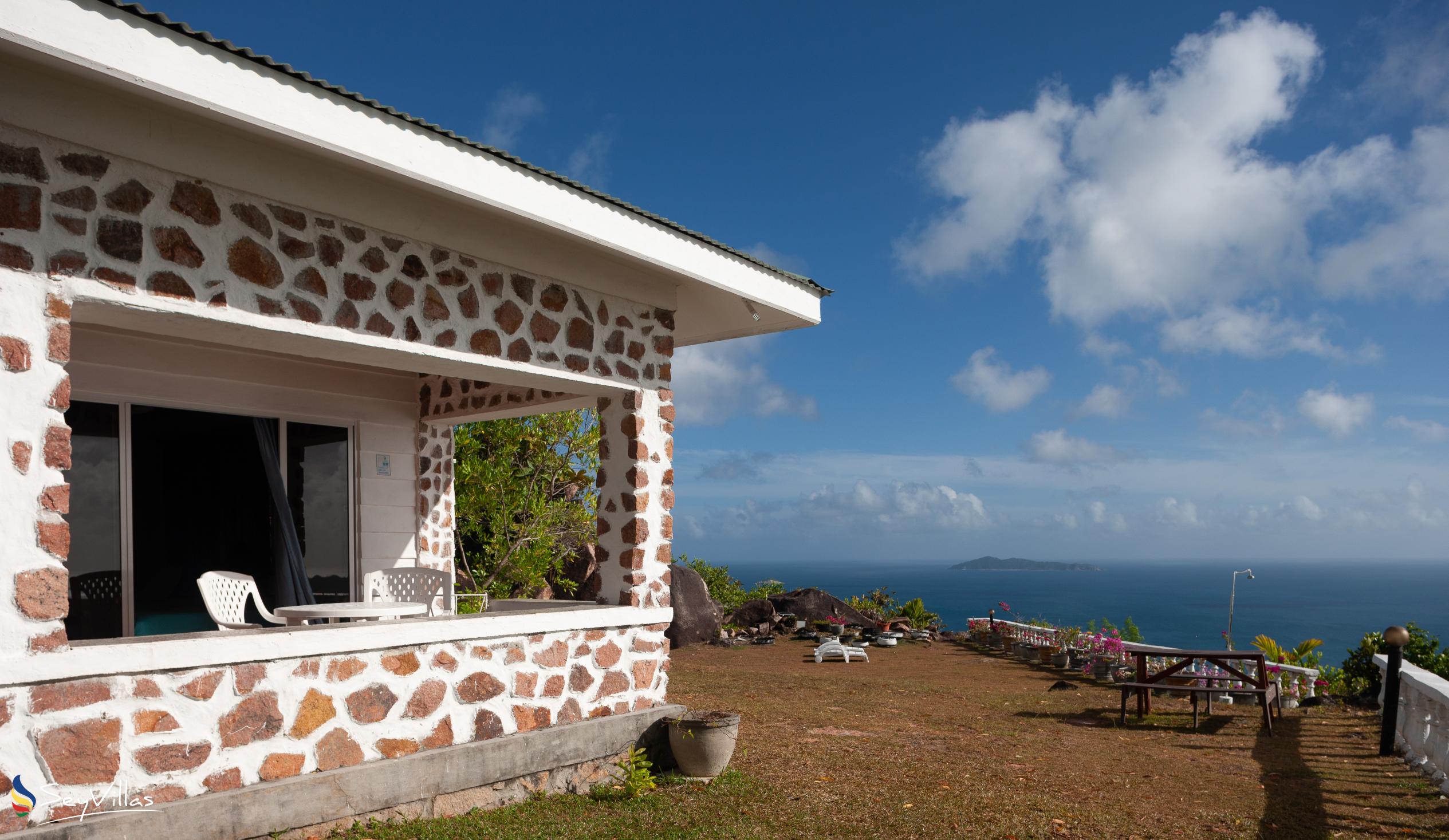 Photo 17: Maison du Soleil - Outdoor area - Praslin (Seychelles)